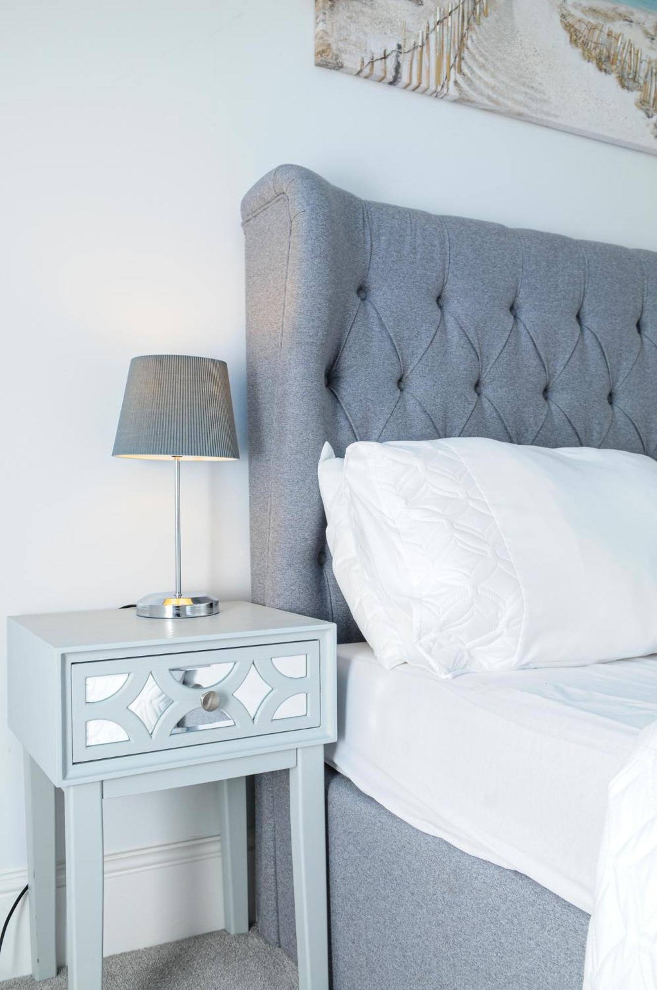 Apartamento Luxury 5 Star Apartments, Parking, Garden, Near Metro Stations 10-15mins To Londres