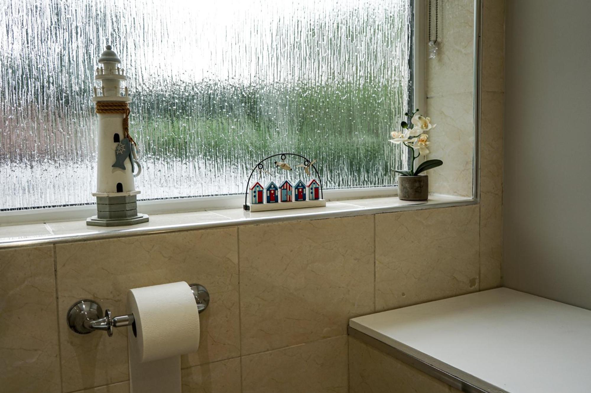 Luxury 5 Star Apartments, Parking, Garden, Near Metro Stations 10-15mins To Apartamento *
