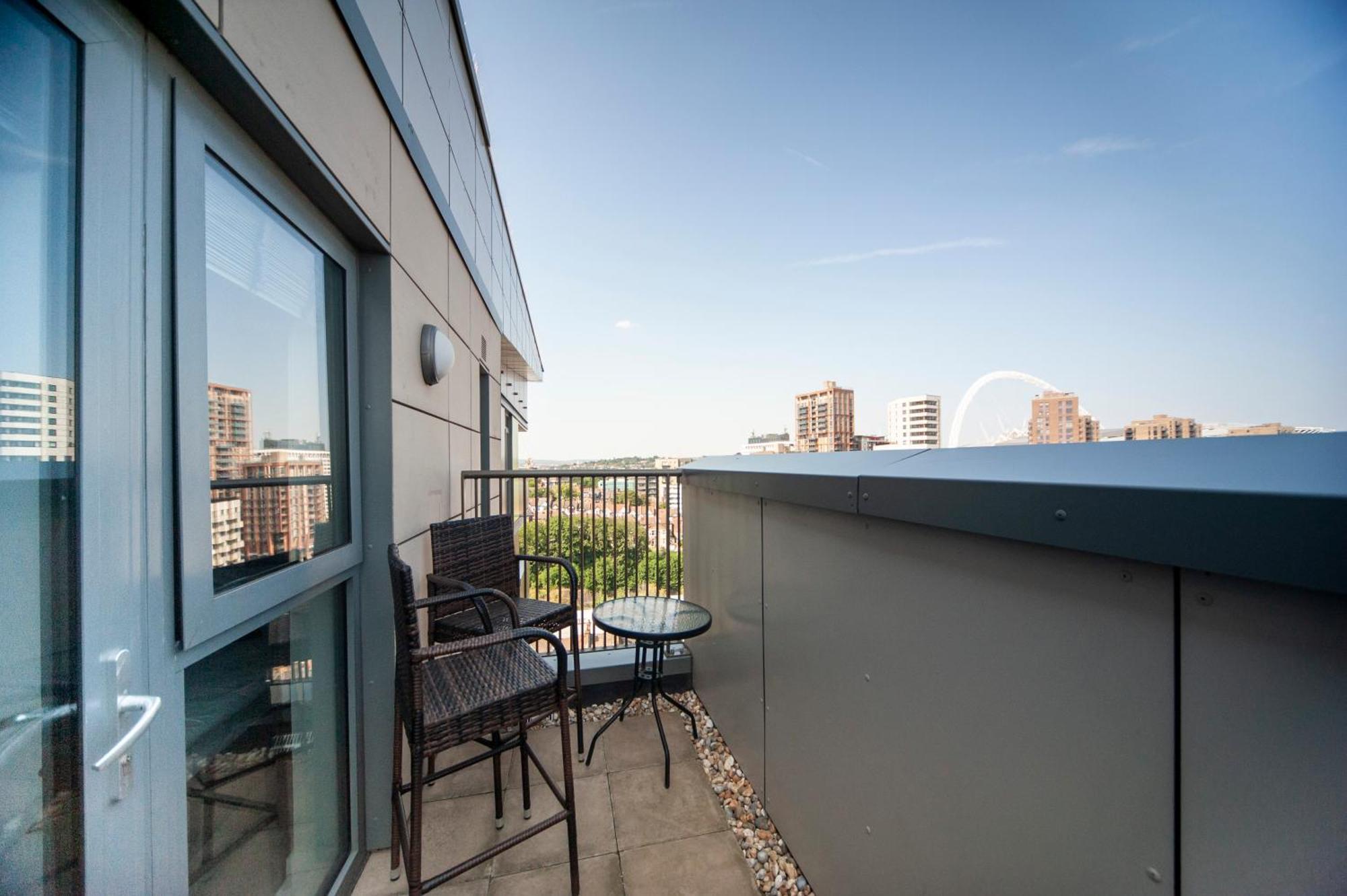 Floor - 2 Bed/2 Bath + Private Balcony *