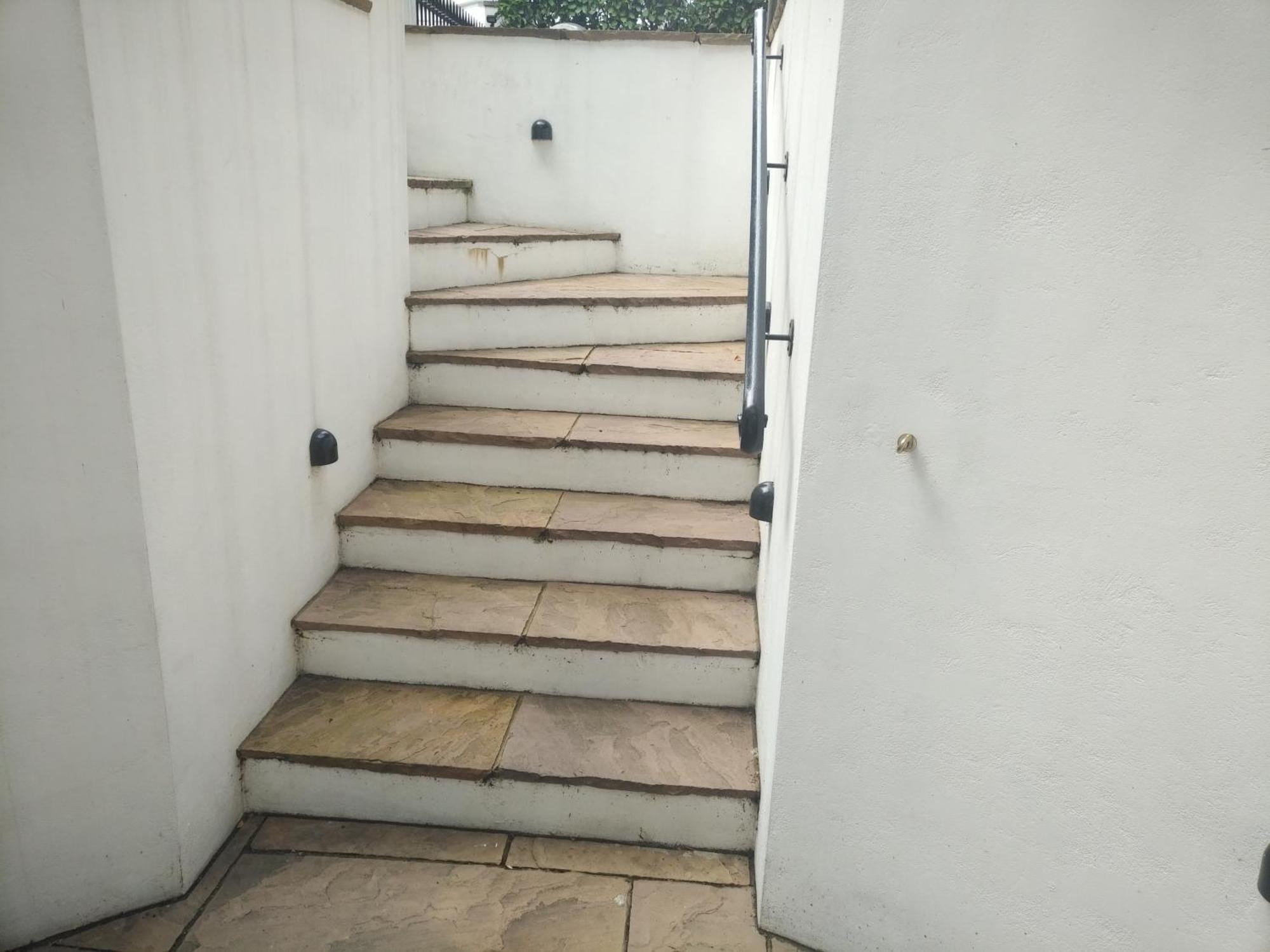 Superior 5* Kensington, Flat + Free Wi-fi Apartment London