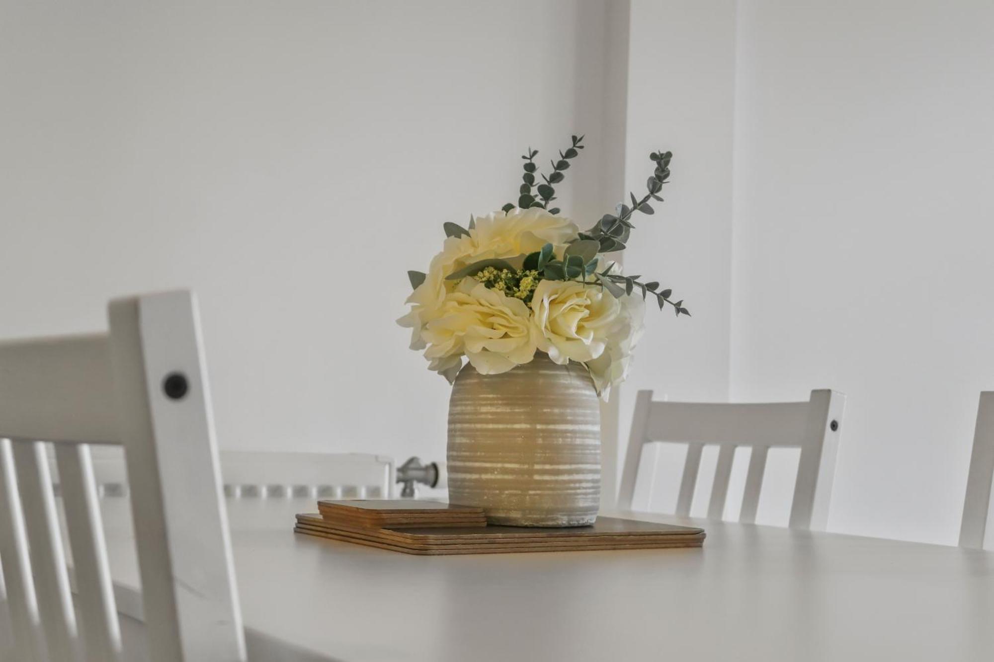 Centrally Located - Modern - 2bed - 2bath Apartamento