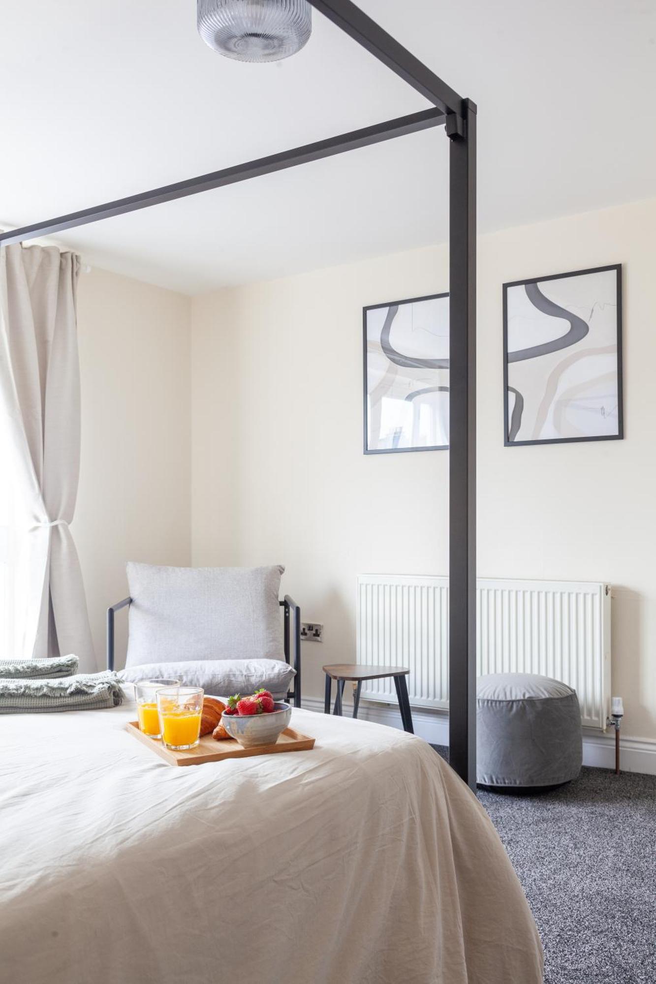 Casa de Férias Arte Serviced Stratford - 3 Bedrooms 2 Bathrooms London, Stratford, Maryland, Free Parking, Garden, Weekly Or Monthly - Up To 8 Guests *