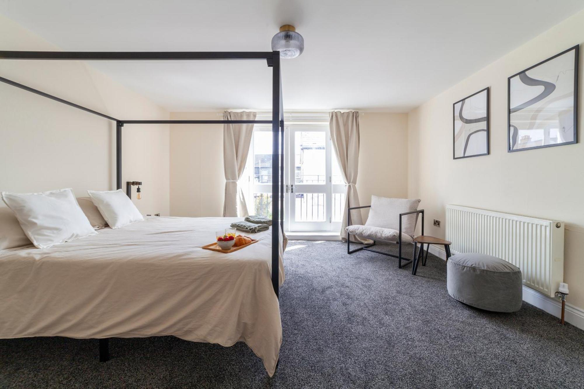 Arte Serviced Stratford - 3 Bedrooms 2 Bathrooms London, Stratford, Maryland, Free Parking, Garden, Weekly Or Monthly - Up To 8 Guests Casa de Férias