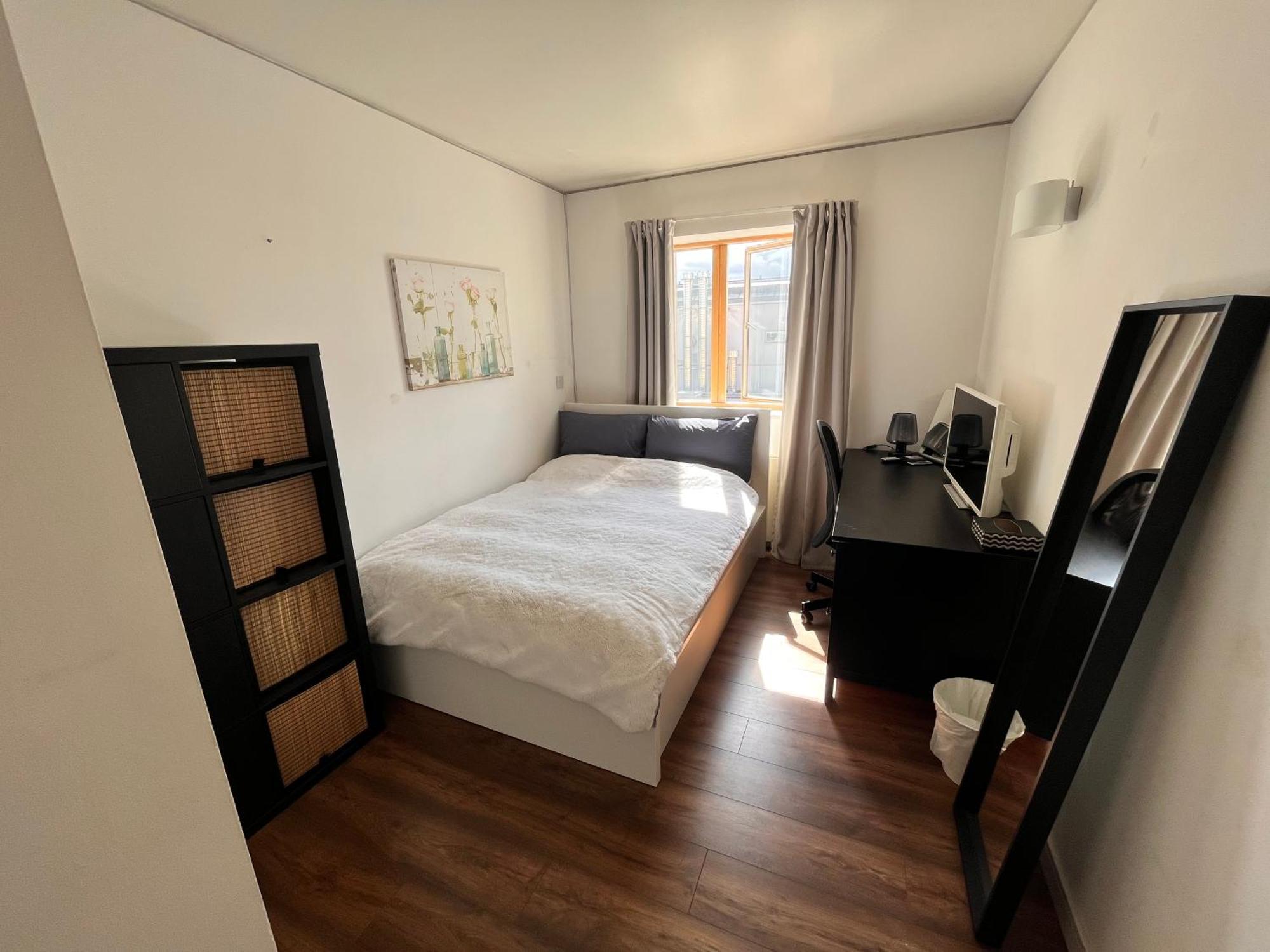 Stunning 3 Double Bedroom In Greenwich Near O2 * London