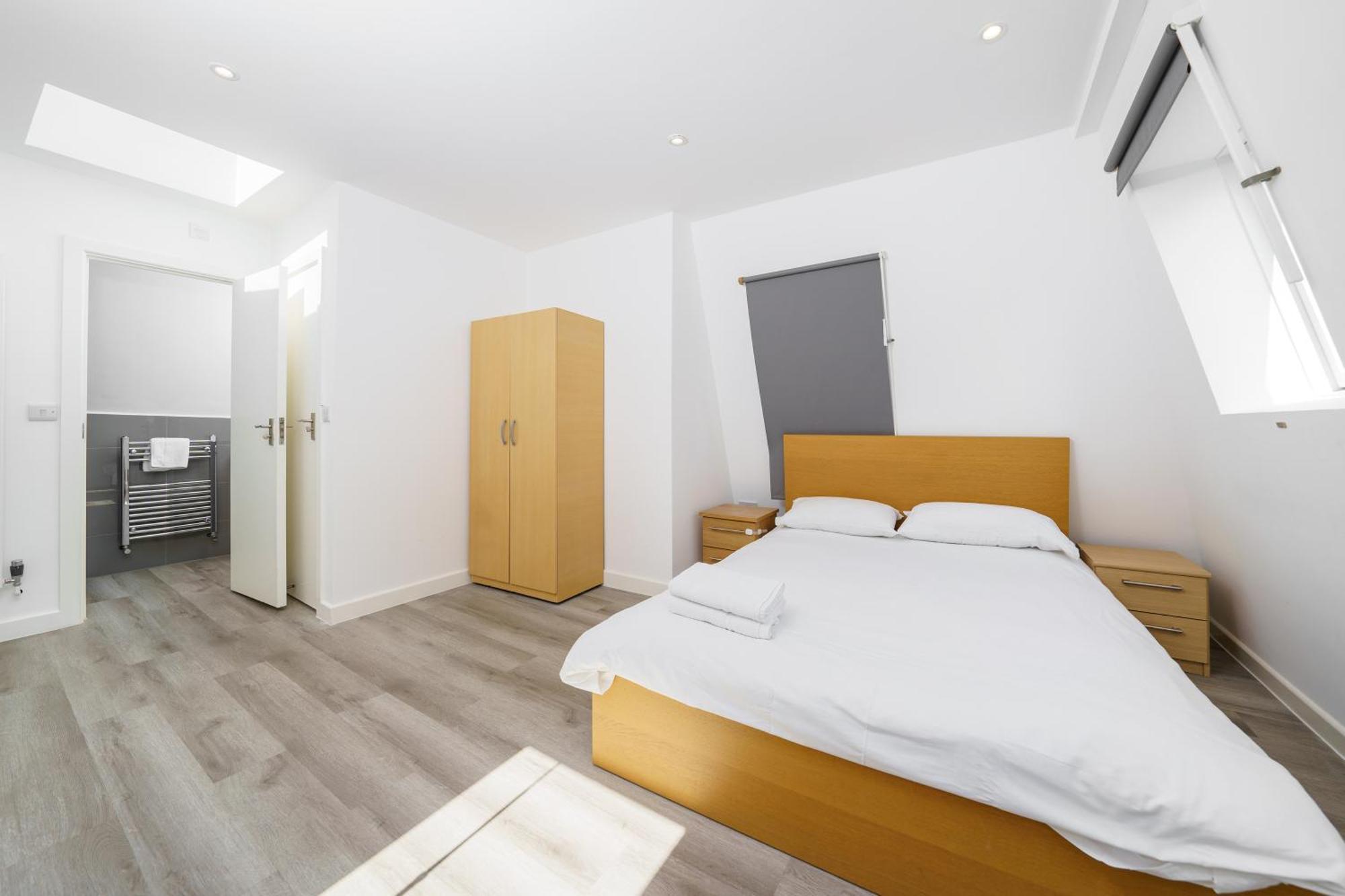 Modern In South West Apartamento *