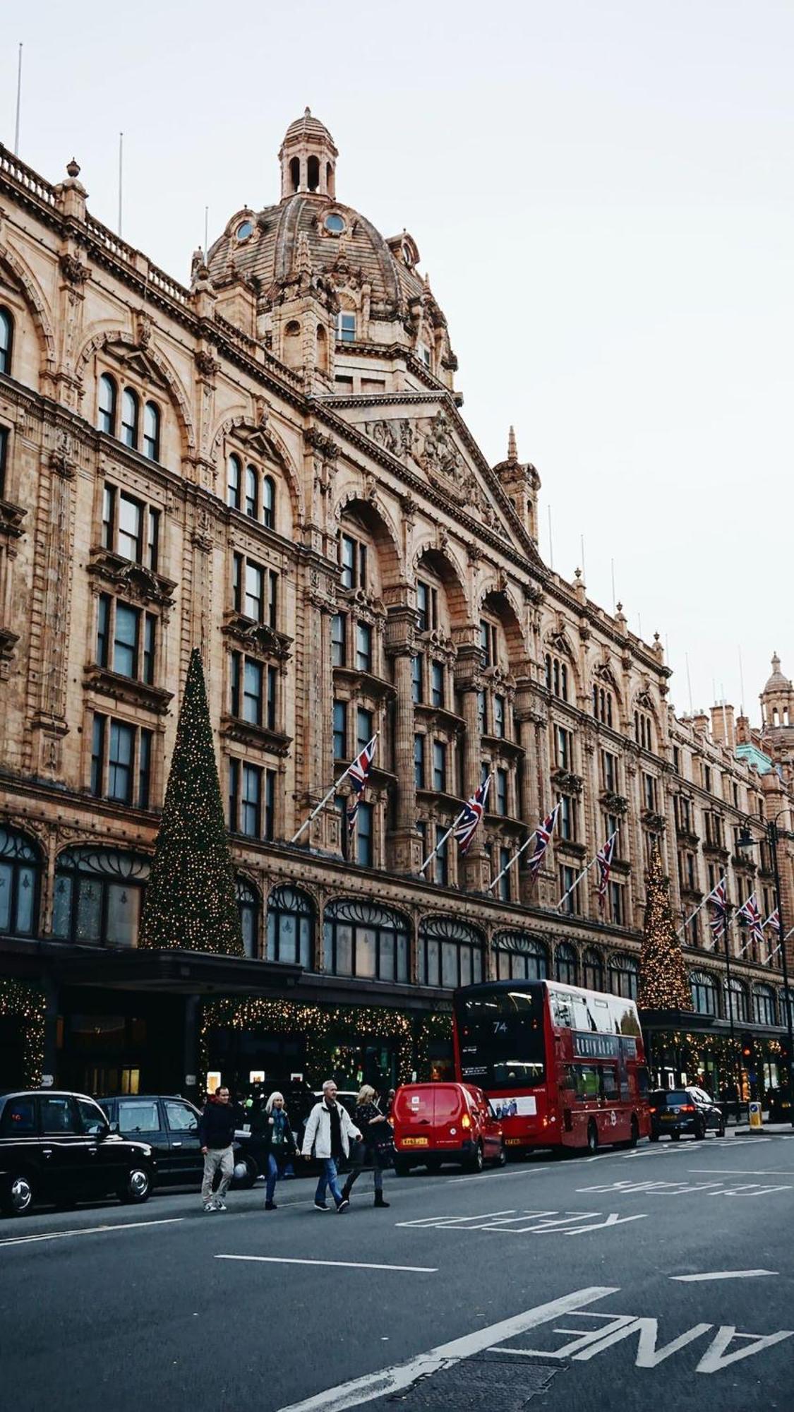 Luxury Knightsbridge Outside Harrods * Londres