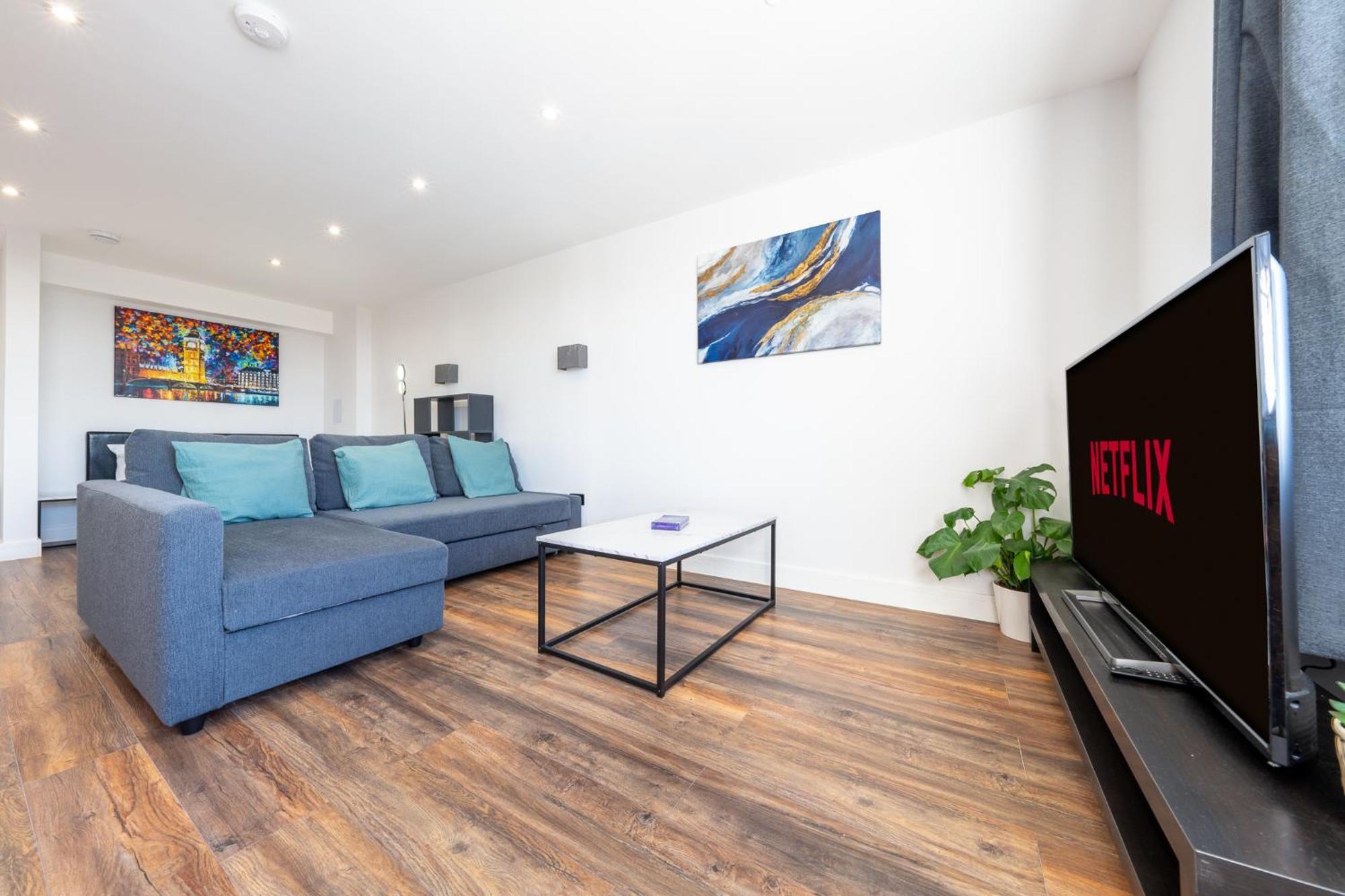 4 West Brand New Loft