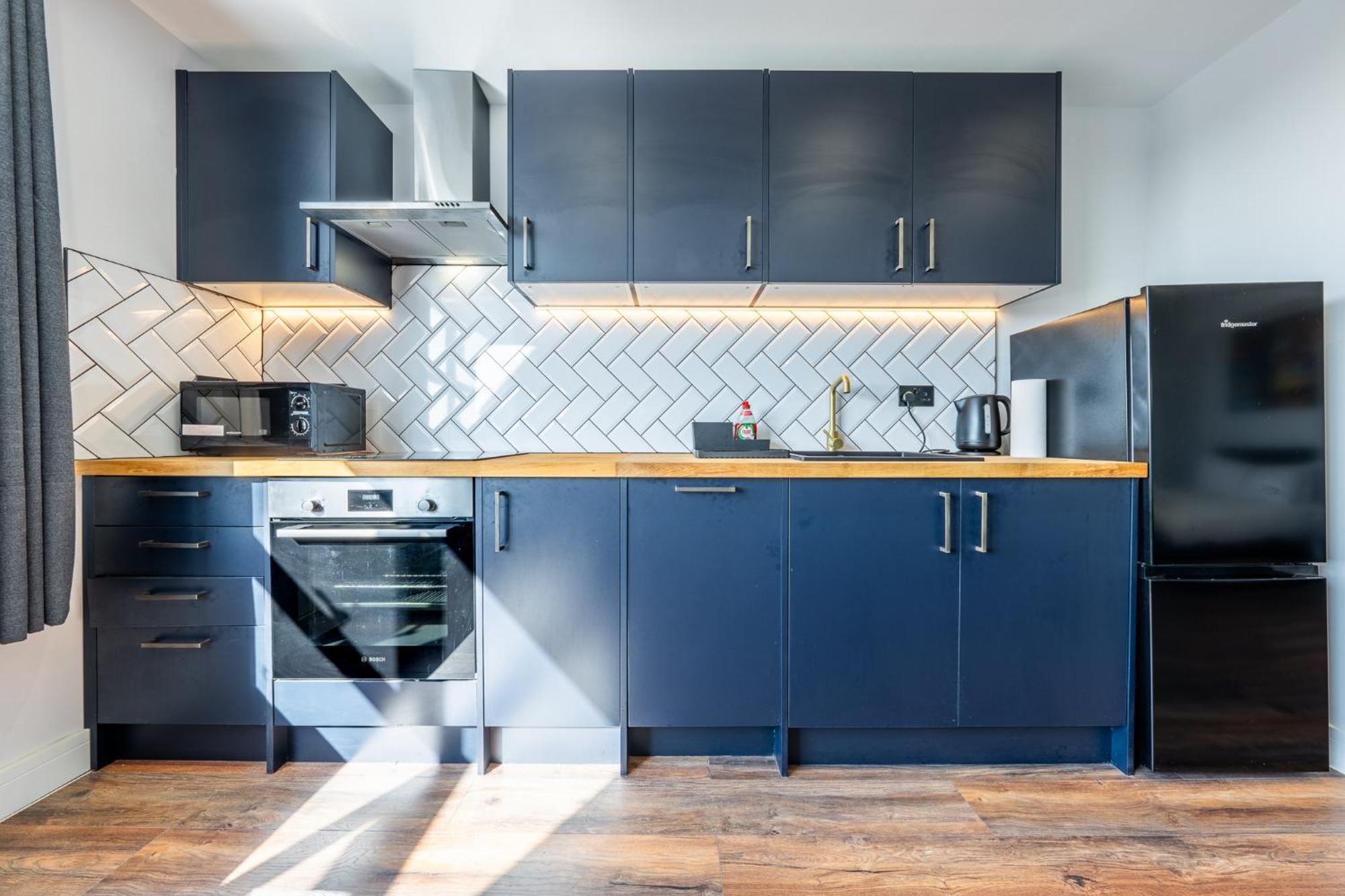 4 West Brand New Loft Apartment