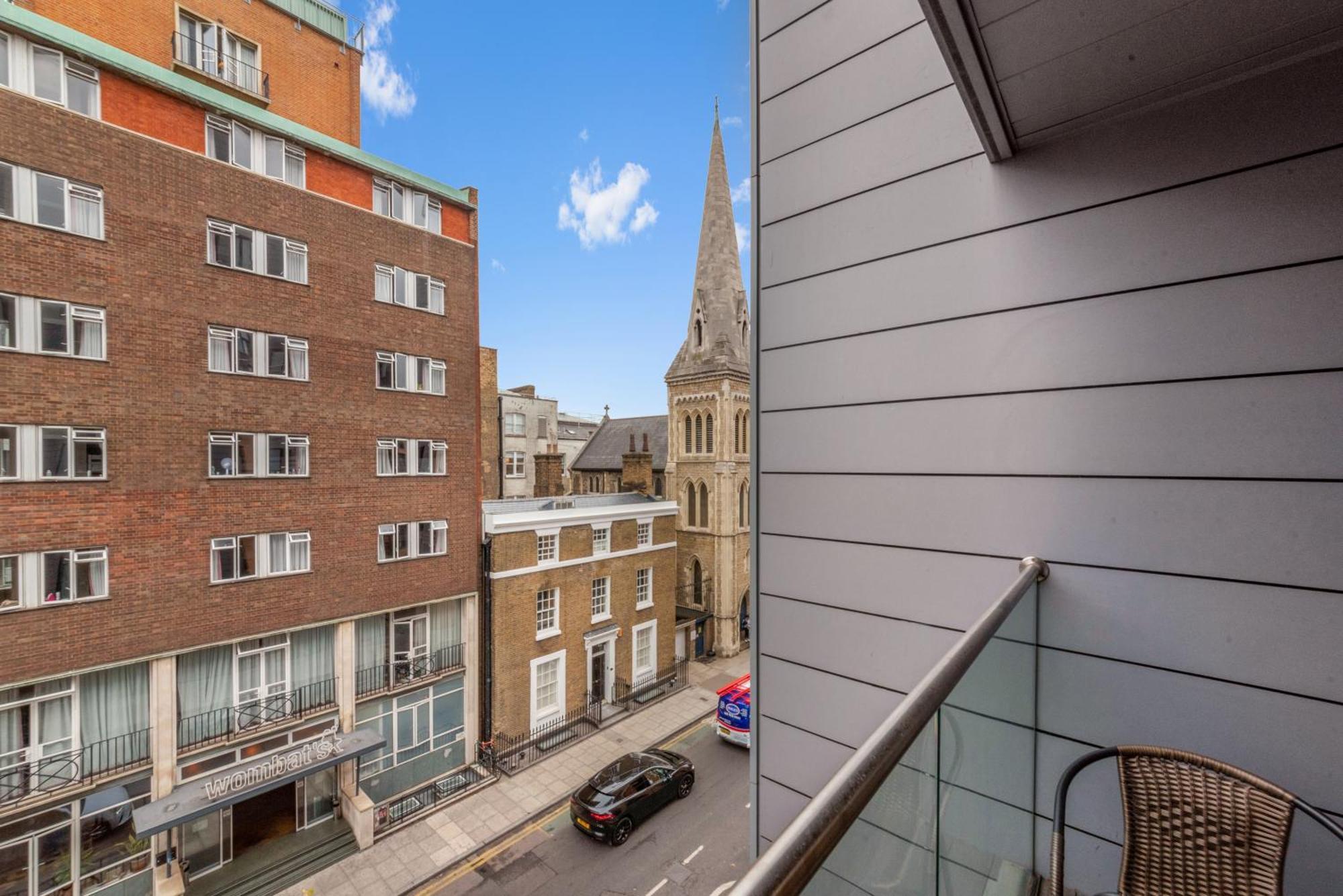 1 Bedroom Close To Tower Hill *