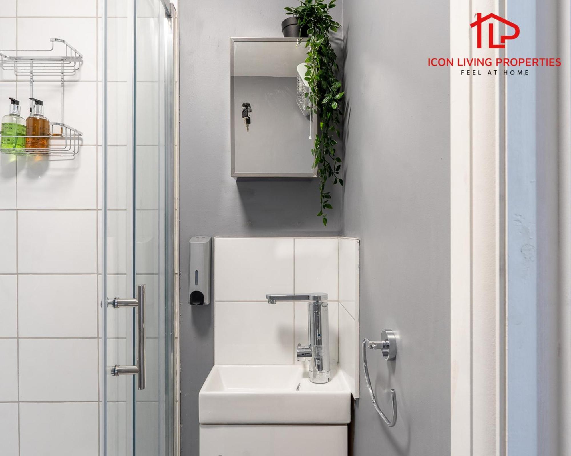 Arch-view By Icon Living London