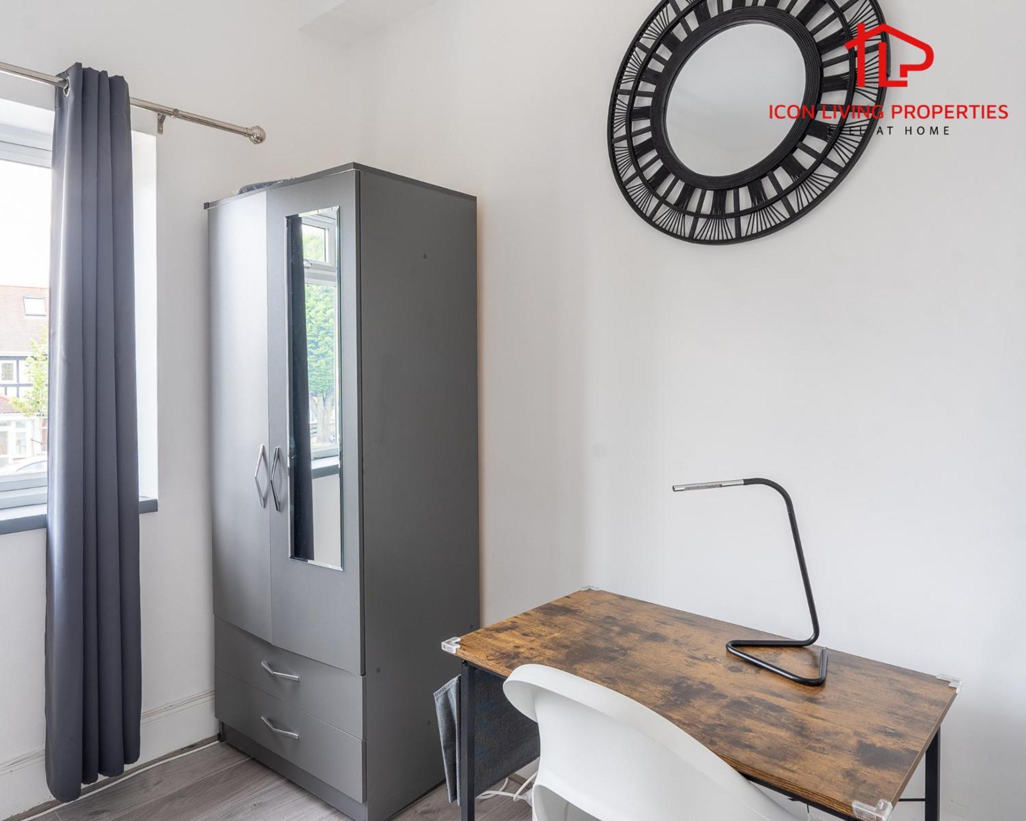 Arch-view By Icon Living Apartment *