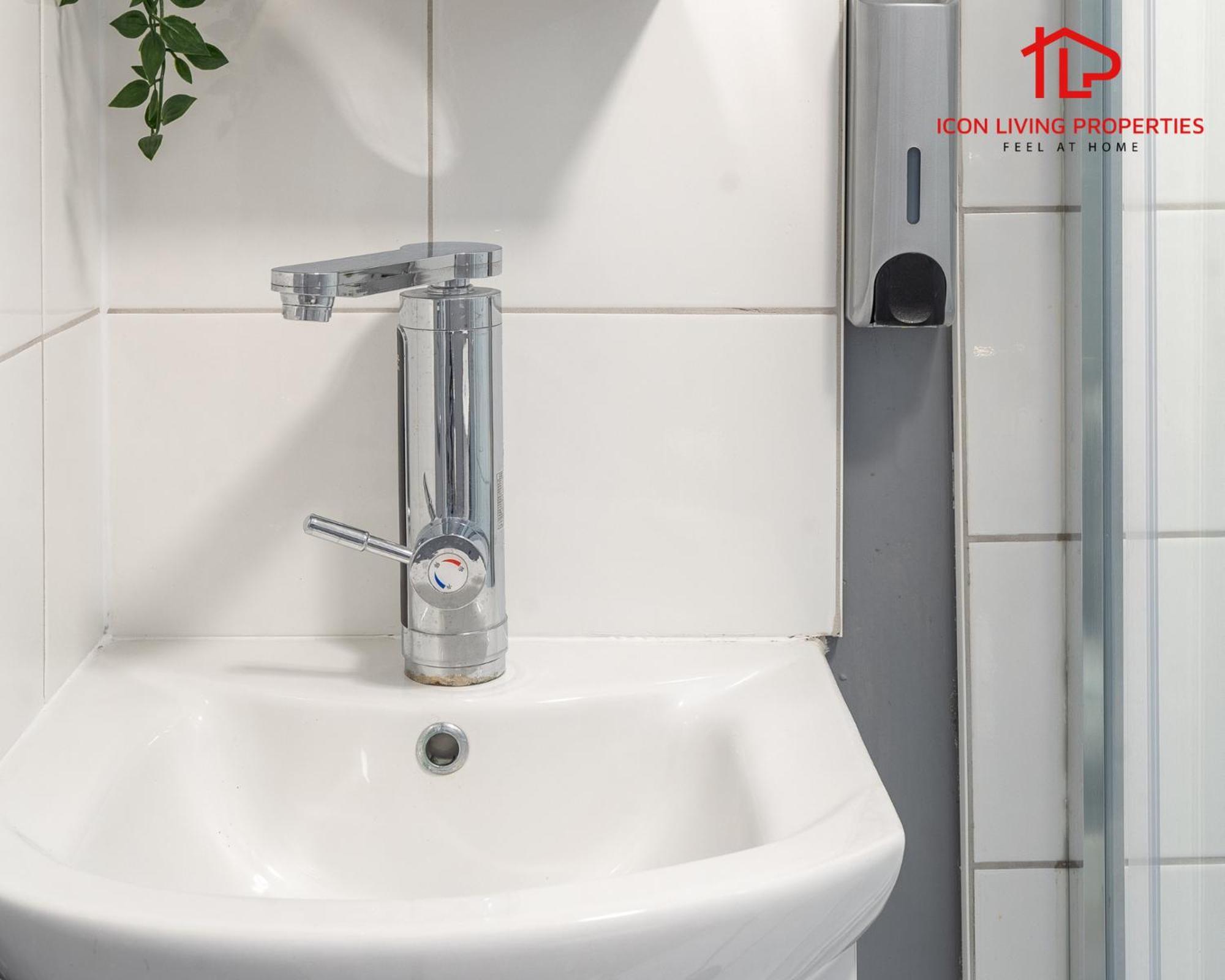Arch-view 1 By Icon Living Short Lets & Serviced Wembley Apartamento