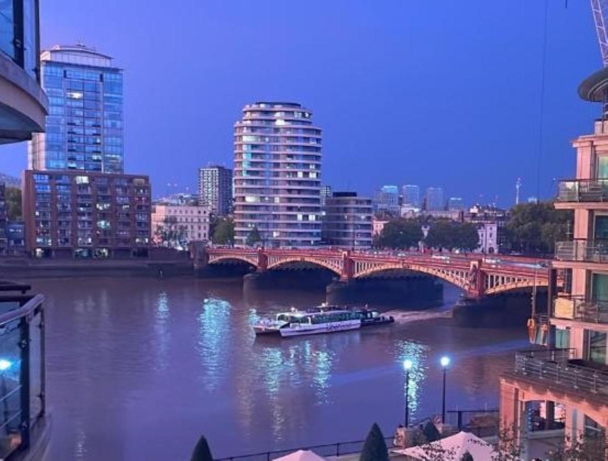 Apartamento St, George Wharf Vauxhall Bridge Large 2bedrooms With River View Panoramic Balcony Londres