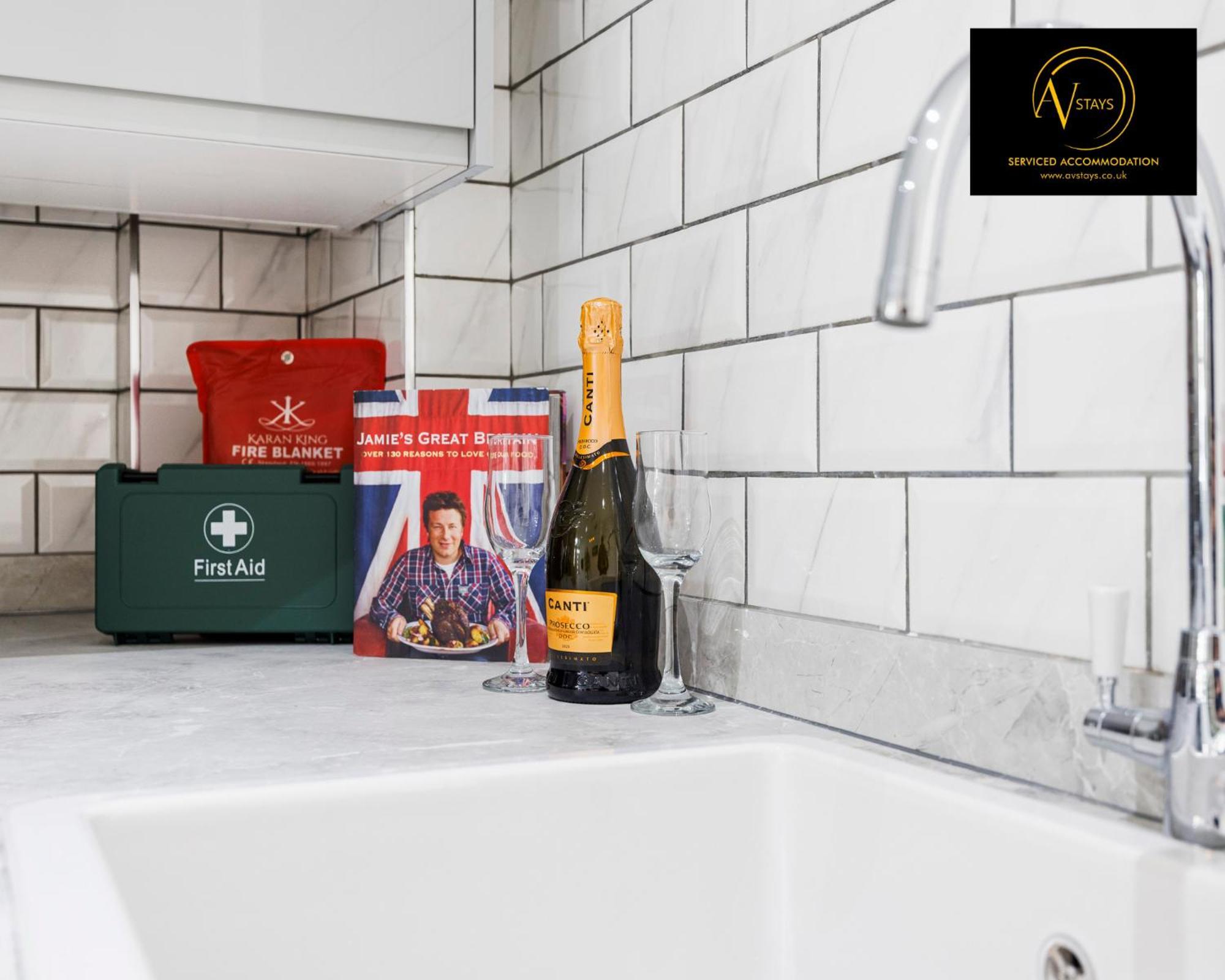 2 Bedroom By Av Short Lets Southwark Apartamento Londres