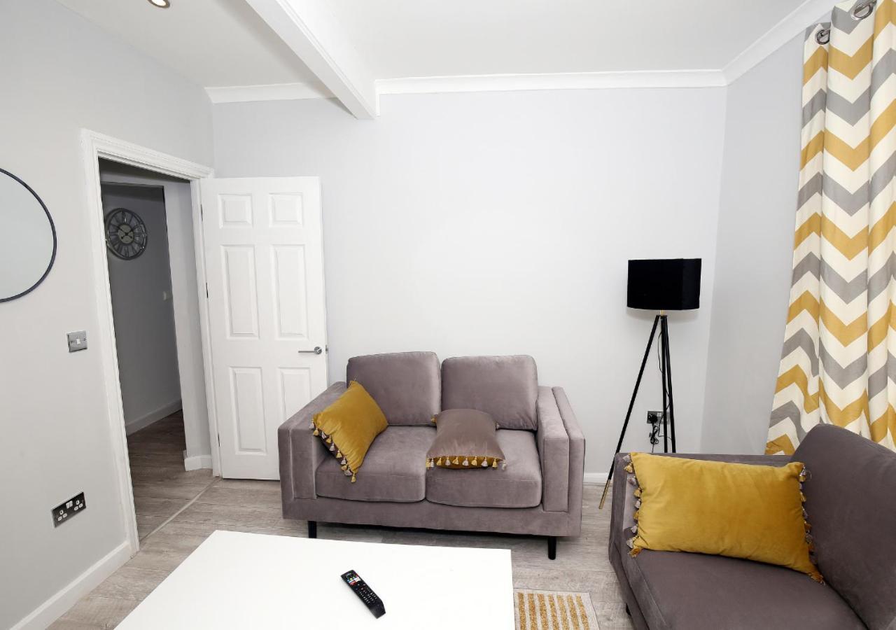 Apartment Family-friendly 3-bed House With Parking Near O2