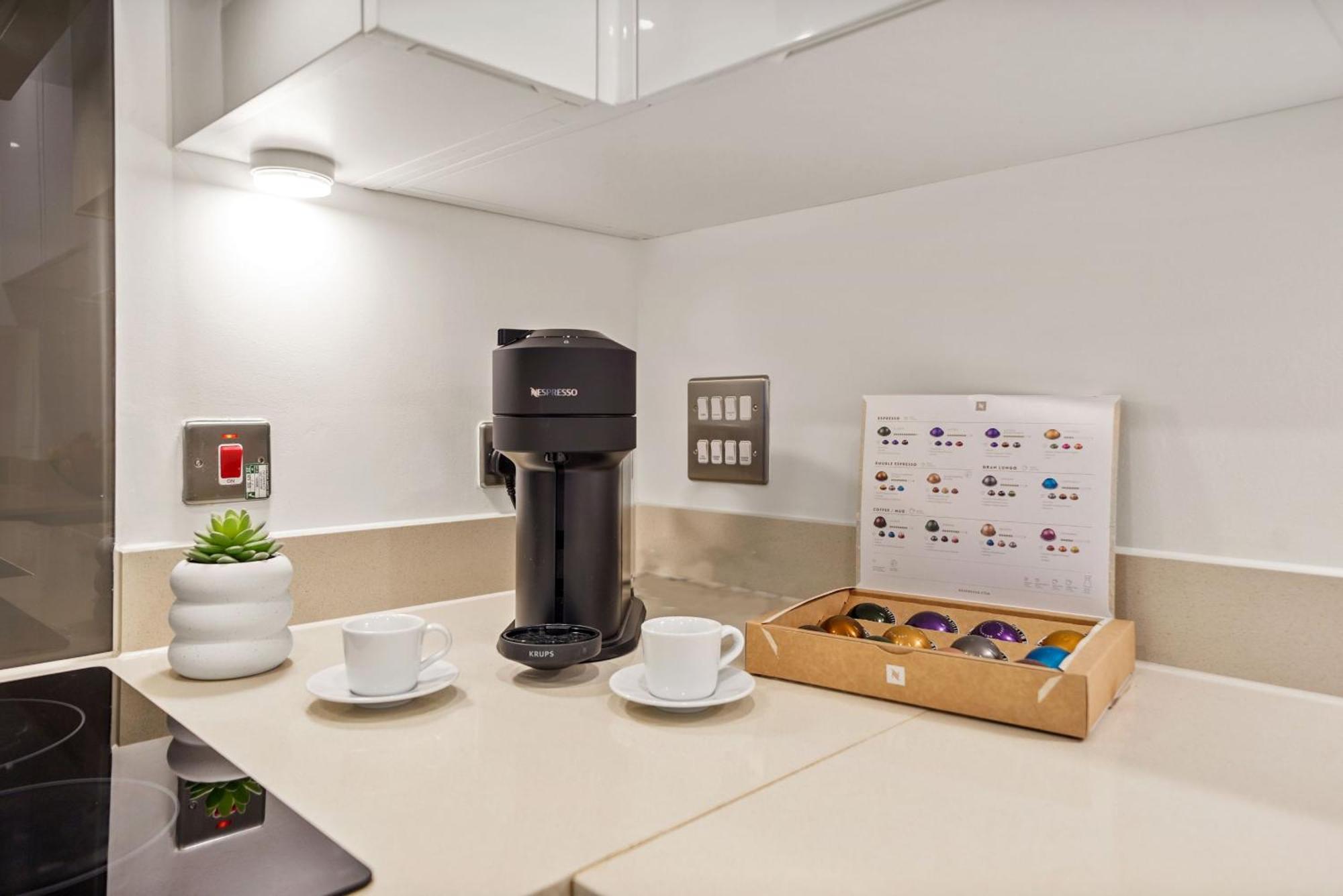 Luxury 1 Bed Flat, Minutes From Canary Wharf And South Quay Station * Londres