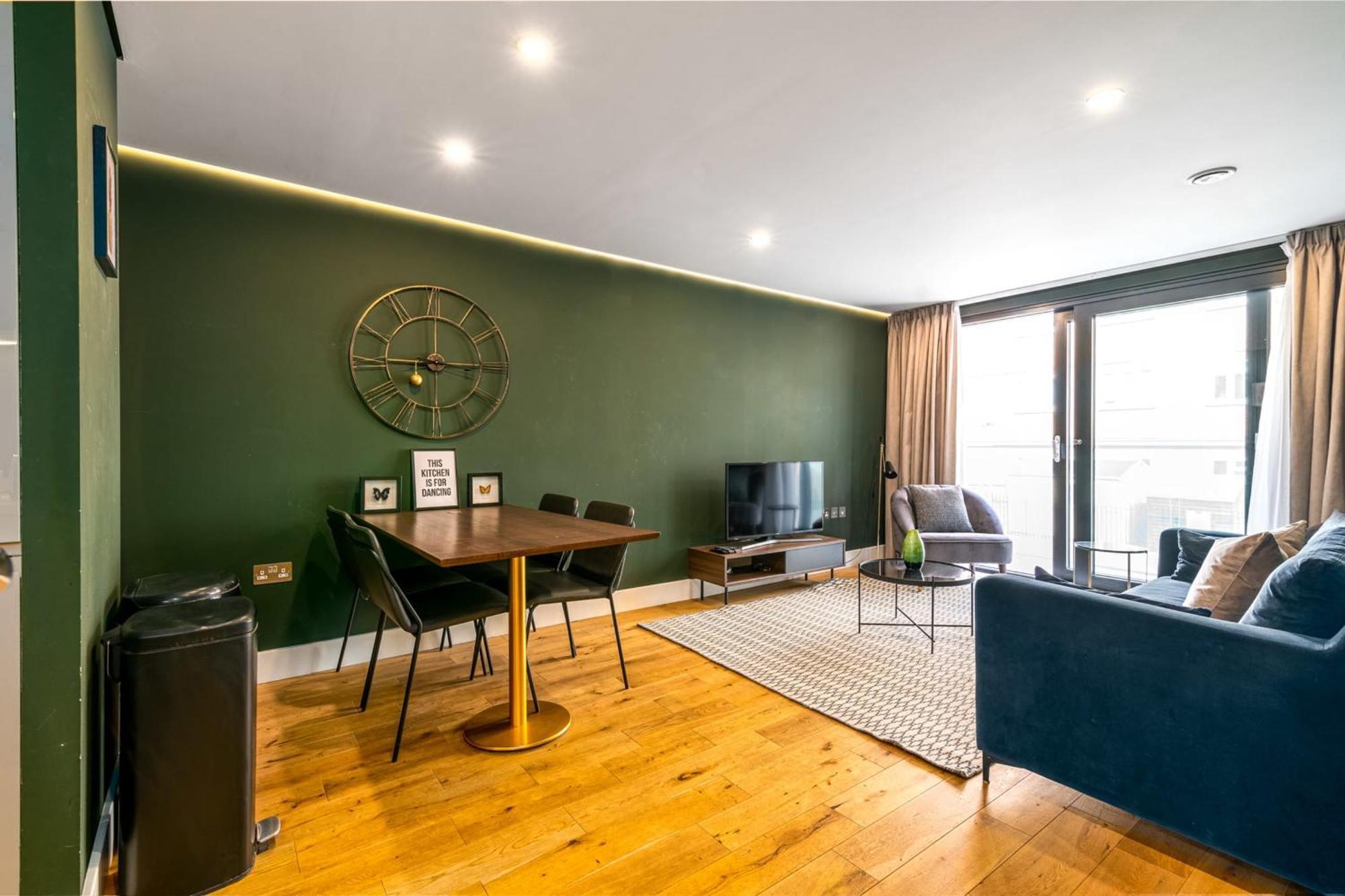Trendy Kings Cross Flat