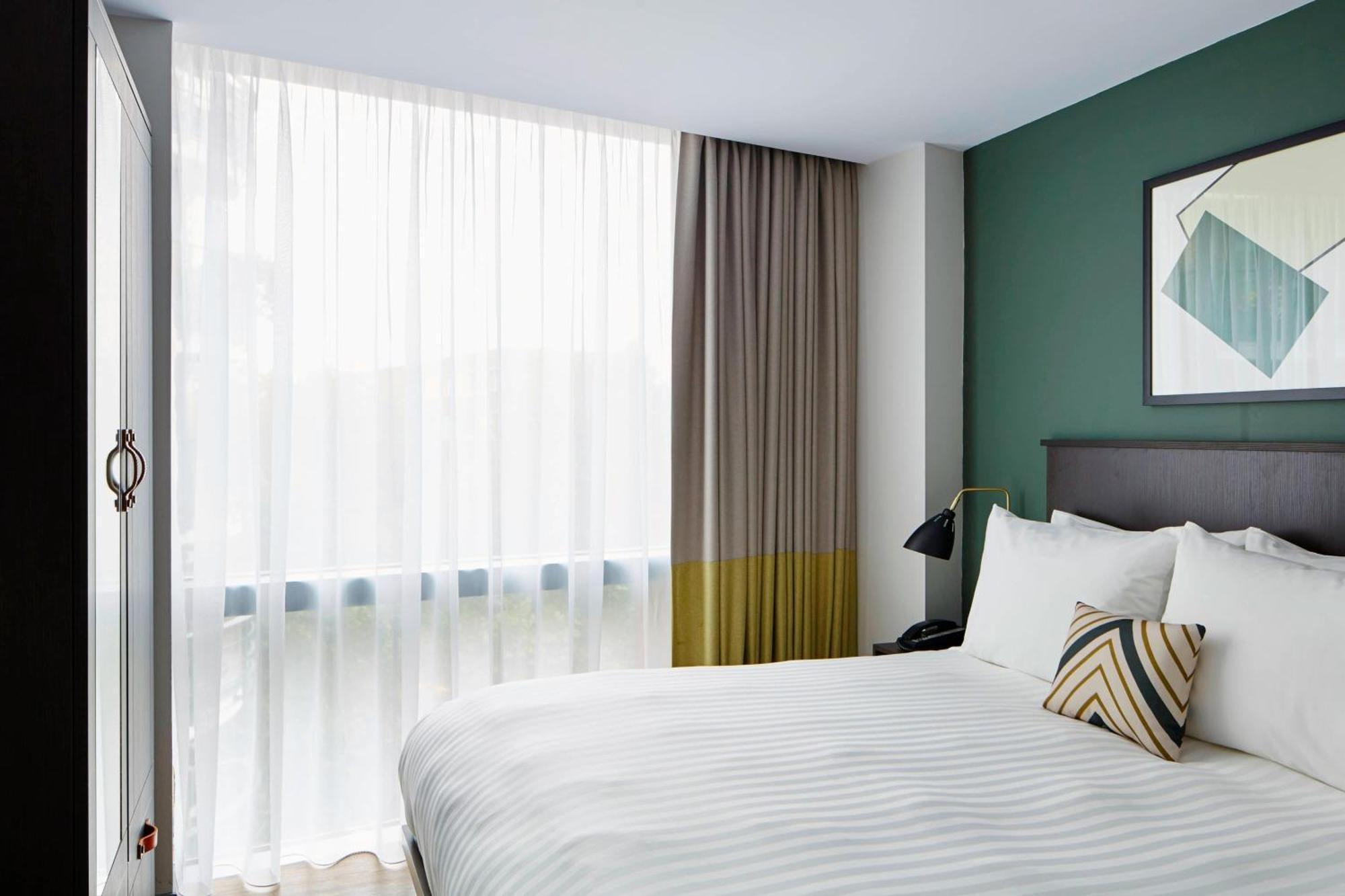 By Marriott Kensington 4* Londen
