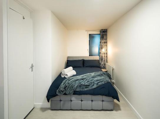 New Modern Hybrid 4 Bedroom 7 Bed 9 Guest Capacity Appartement Londen