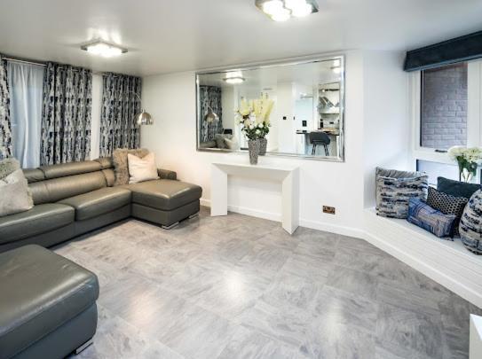 Appartement New Modern Hybrid 4 Bedroom 7 Bed 9 Guest Capacity