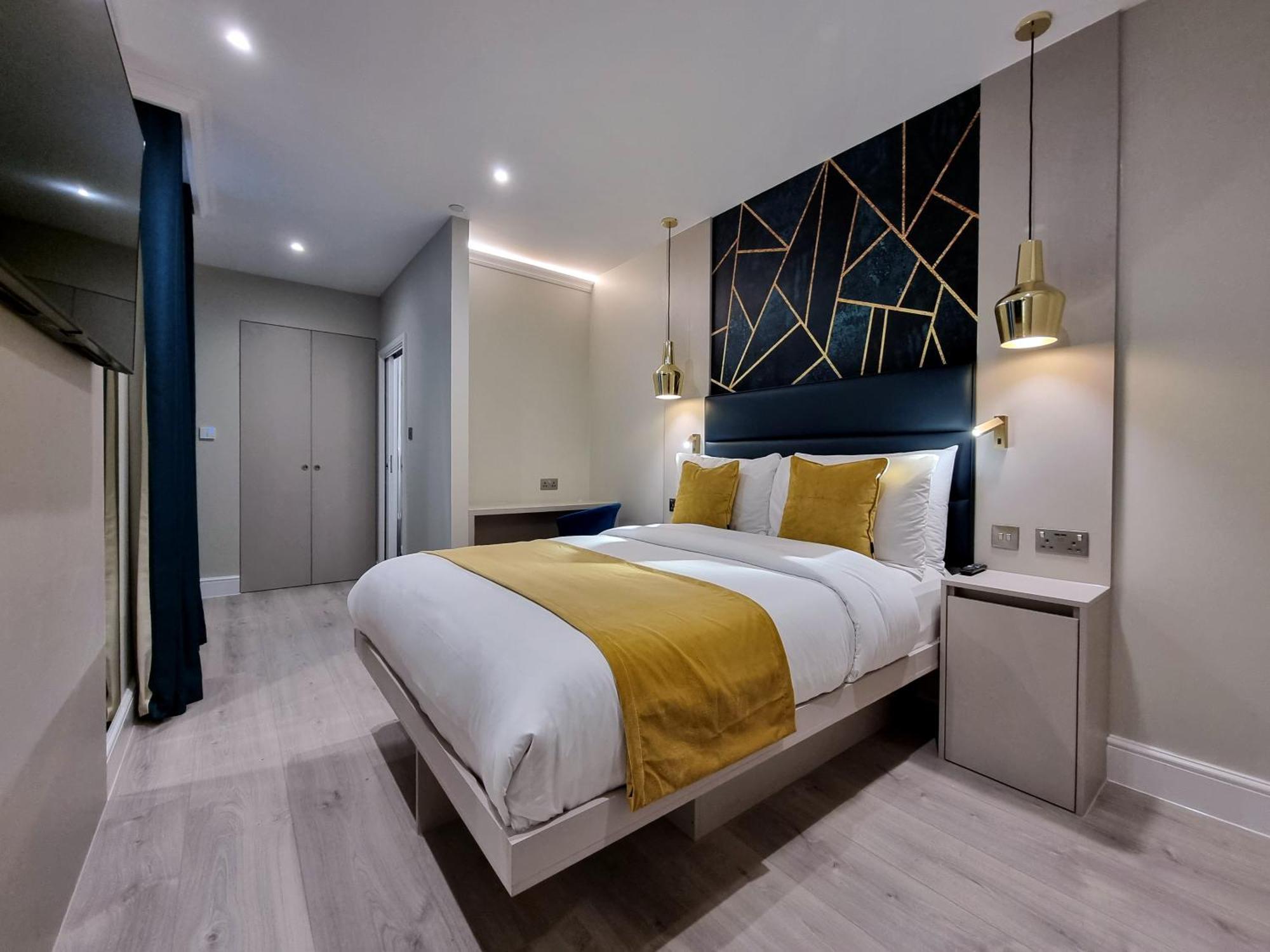 Nox Kensington Gardens Apartahotel