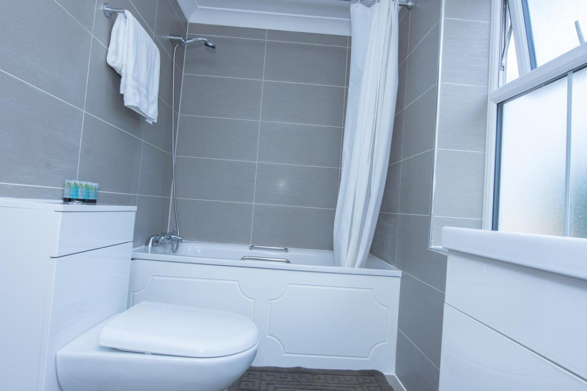 Evergreen Apartments-flat 4, Londen