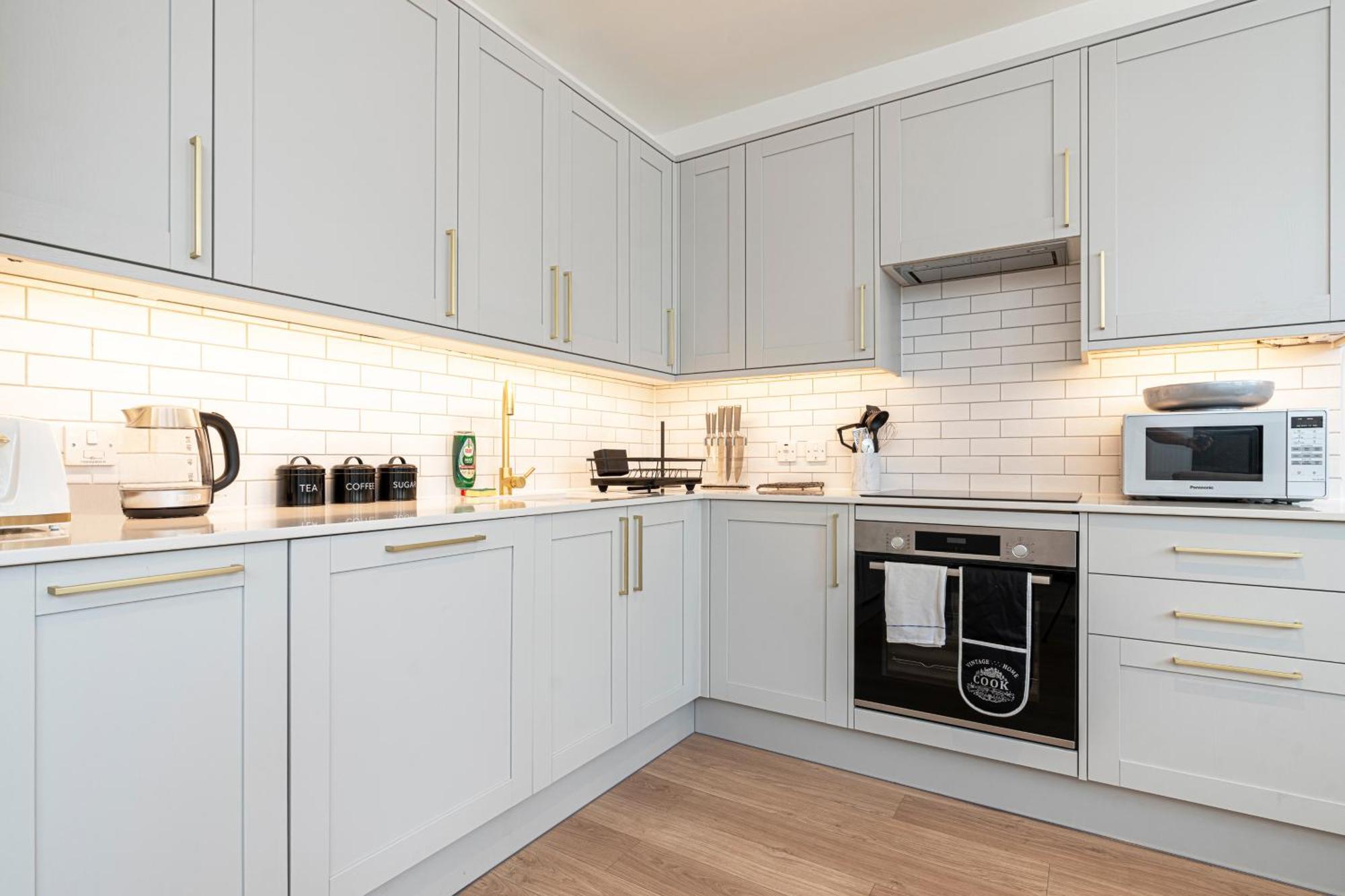 Stylish 1 Bed Flats In Soho, Next To Piccadilly Circus And Trafalgar Square *