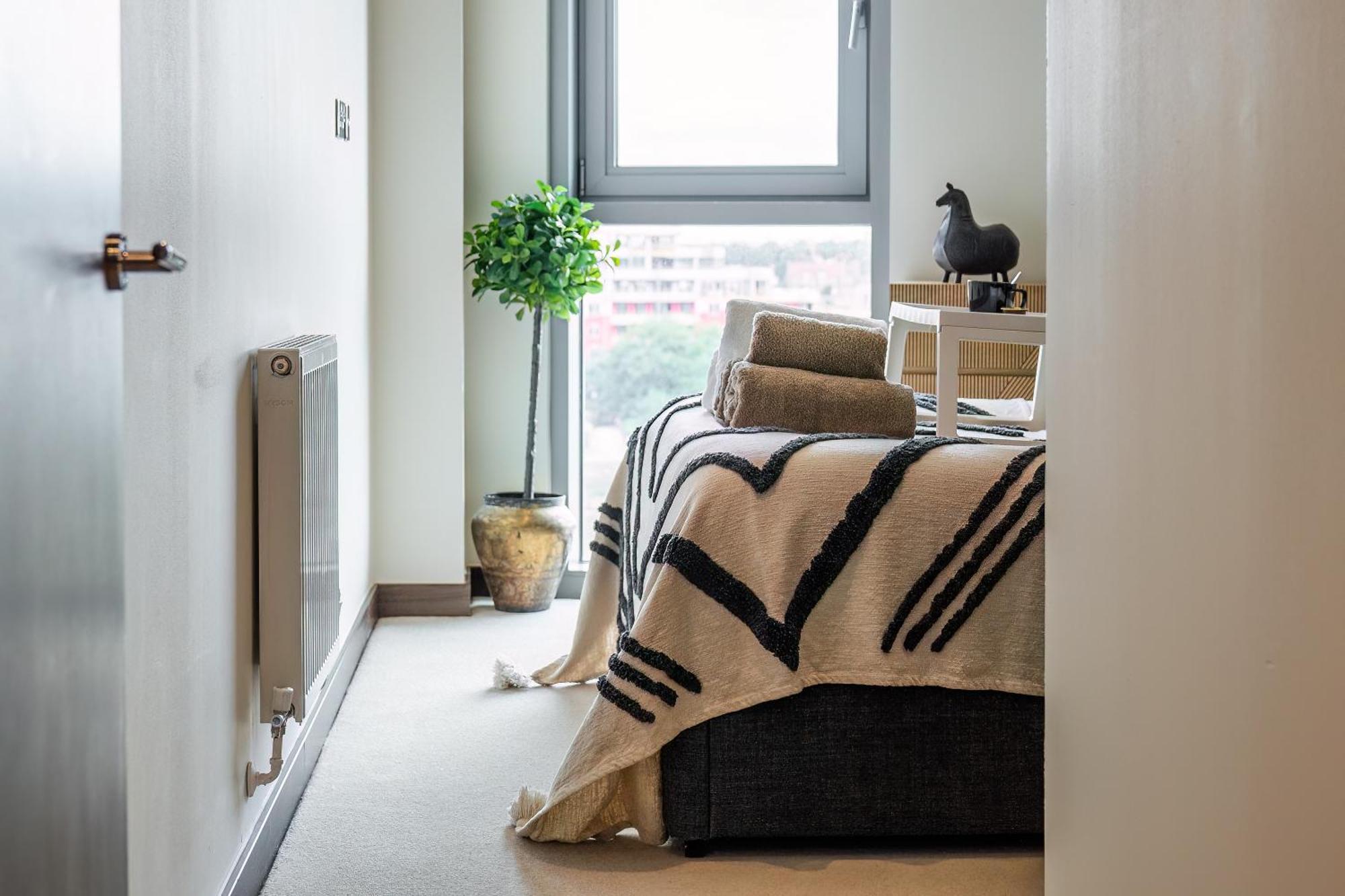 Livestay-stunning With Private Balcony & River Views Appartement Londen
