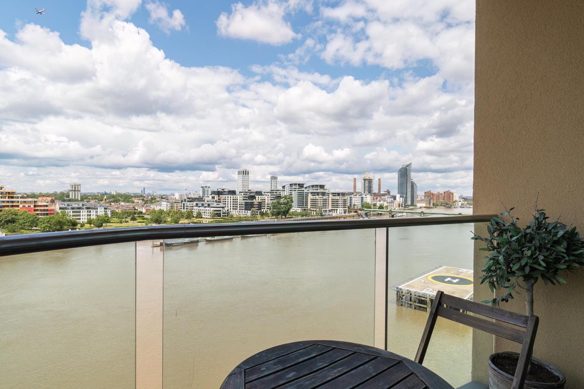 Livestay-stunning With Private Balcony & River Views Apartamento Londres