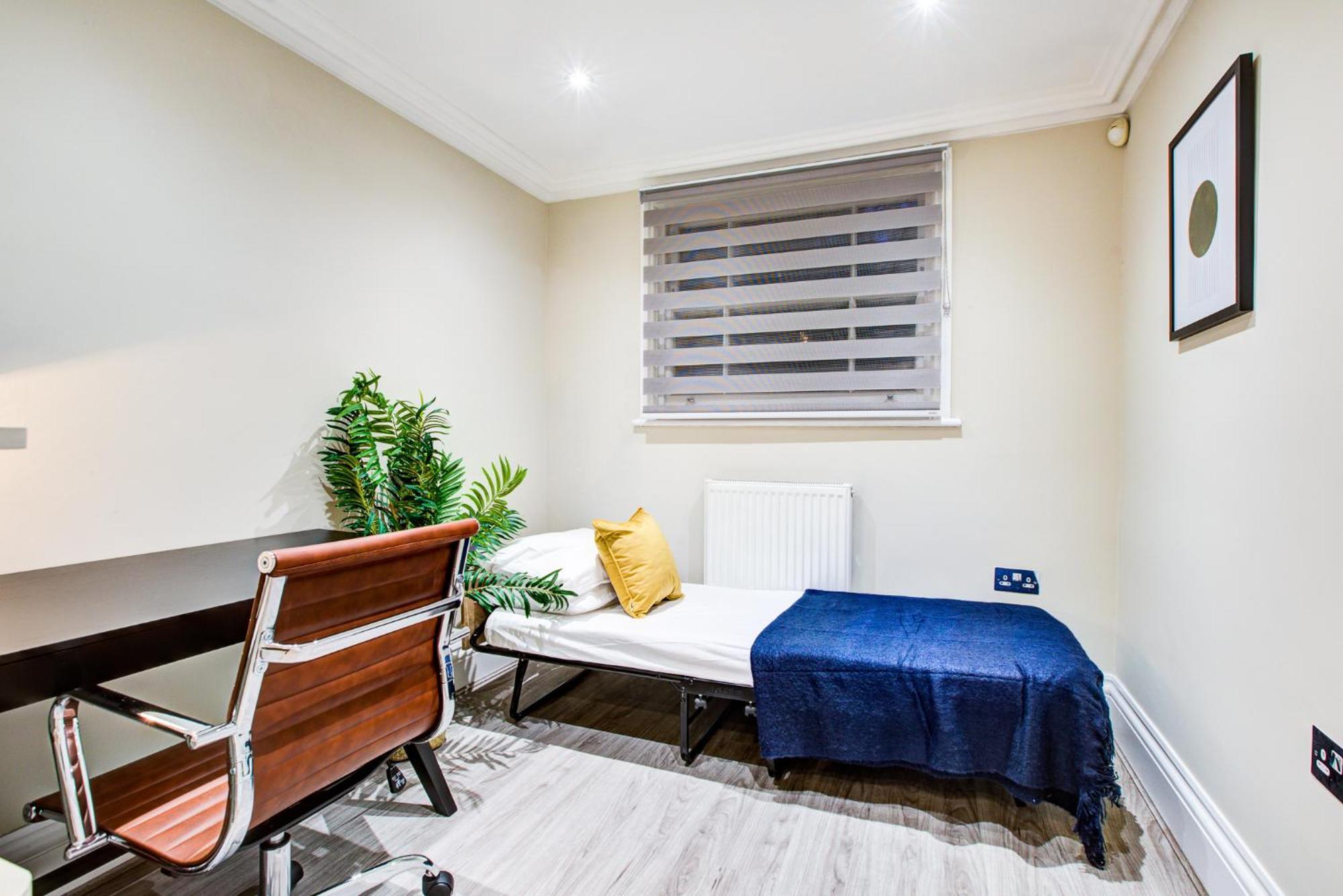 Hybrid Resi - London, Battersea Near Power Station *