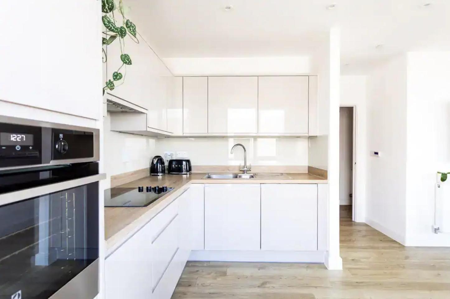 Modern 1 Bed L Views L Work Space * Londres