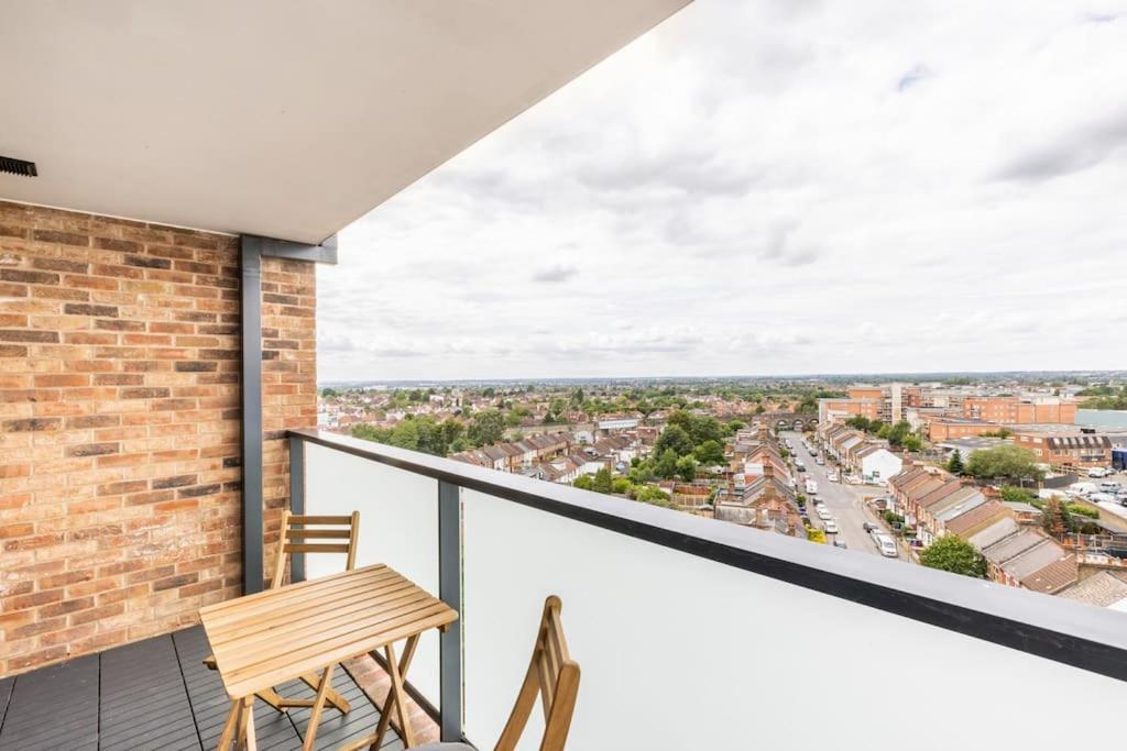 Apartment Stylish & Comfortable Top-floor Flat In Harrow London