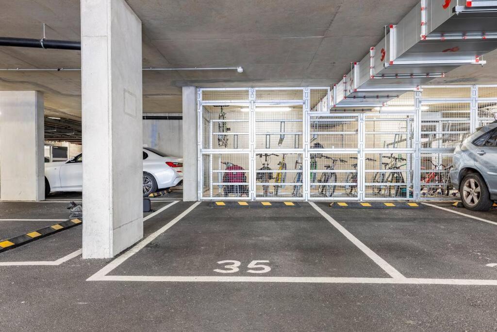 Stylish & Comfortable Top-floor Flat In Harrow * Londres