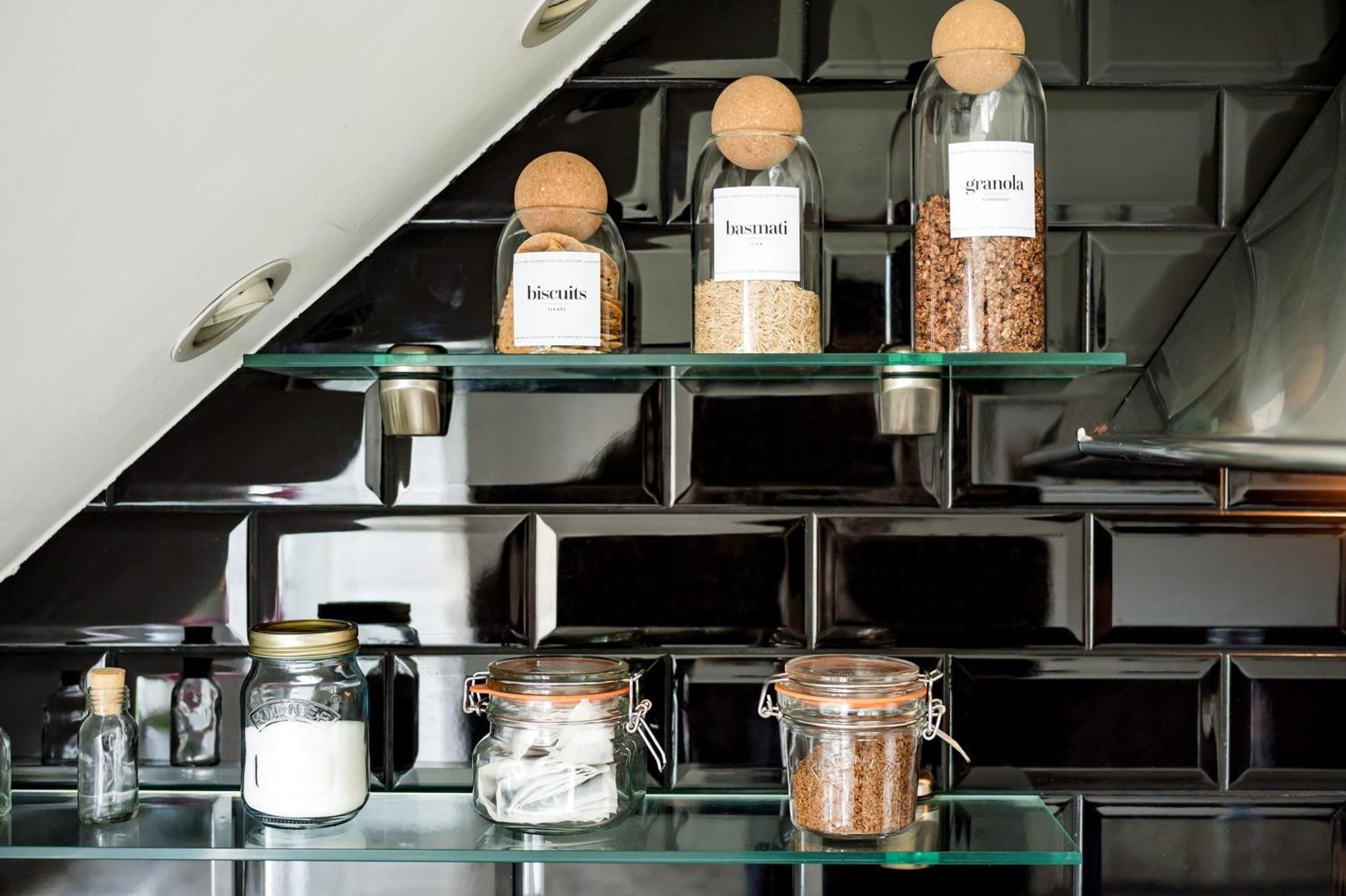 The Luxury 'treehouse' - One Bed Little Venice Apartment