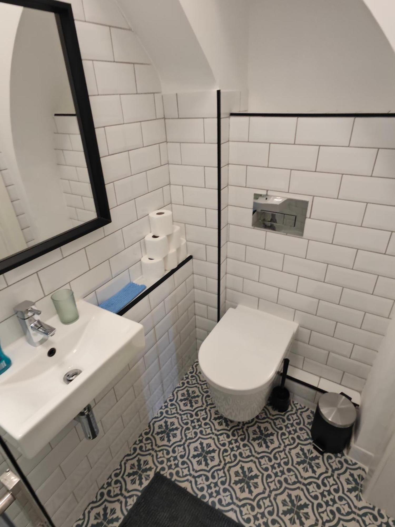 2 Bedroom 2 Bathroom In Old St - Shoreditch - Zone 1 Londres