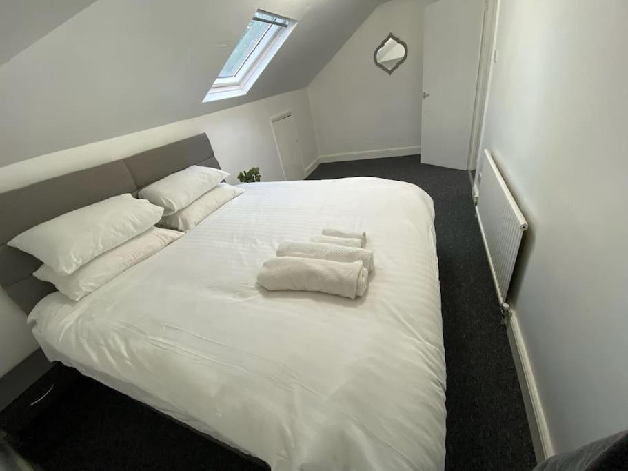 2 Bedroom Flat In