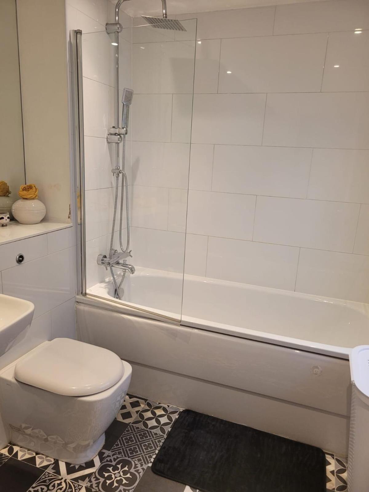 Appartement 3 Bedroom In Central Sleep 10 Hy2 Londen