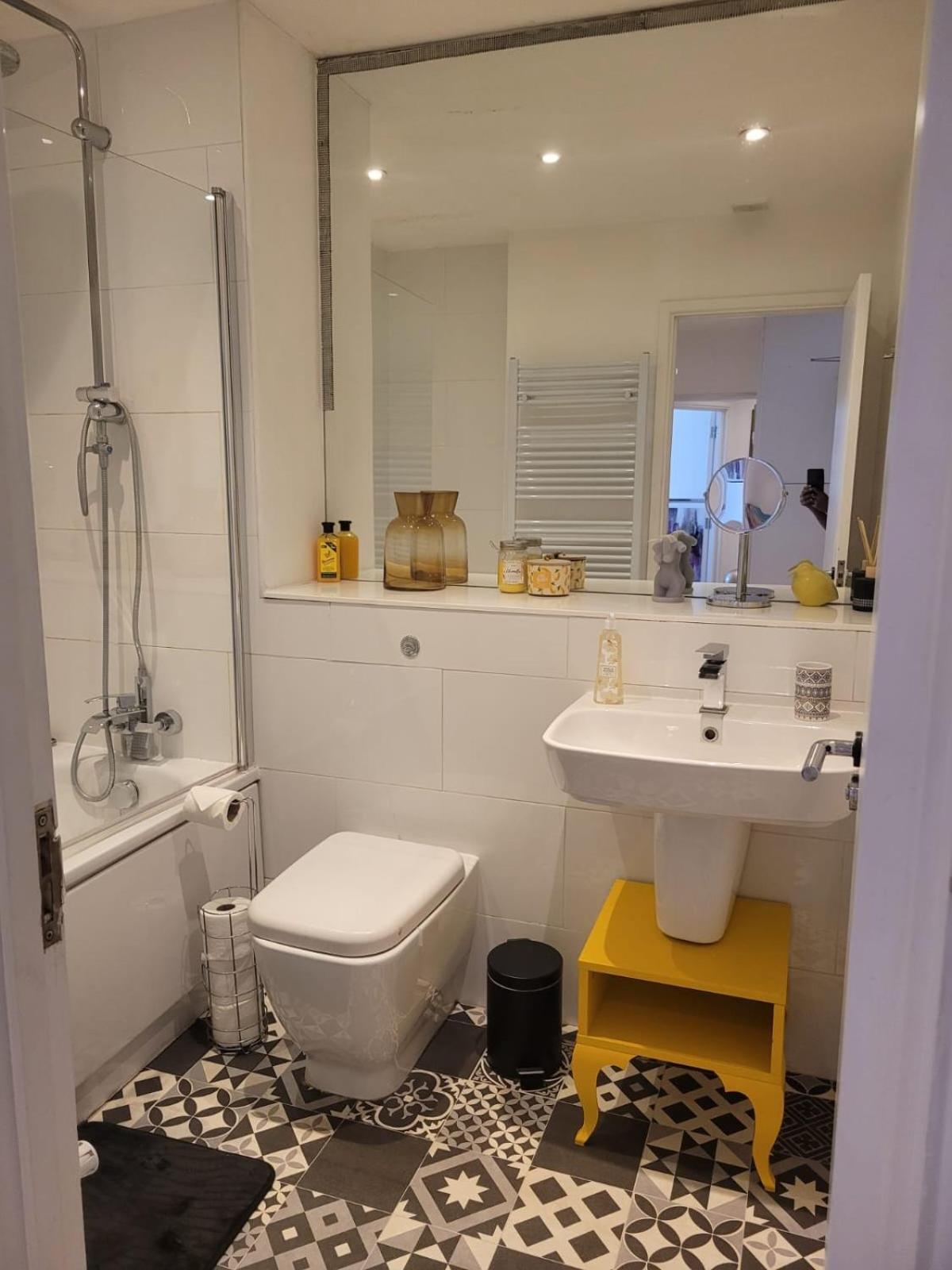 3 Bedroom In Central Sleep 10 Hy2 Londen
