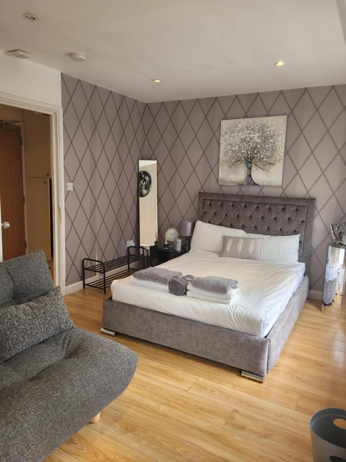 3 Bedroom In Central Sleep 10 Hy2 Appartement Londen