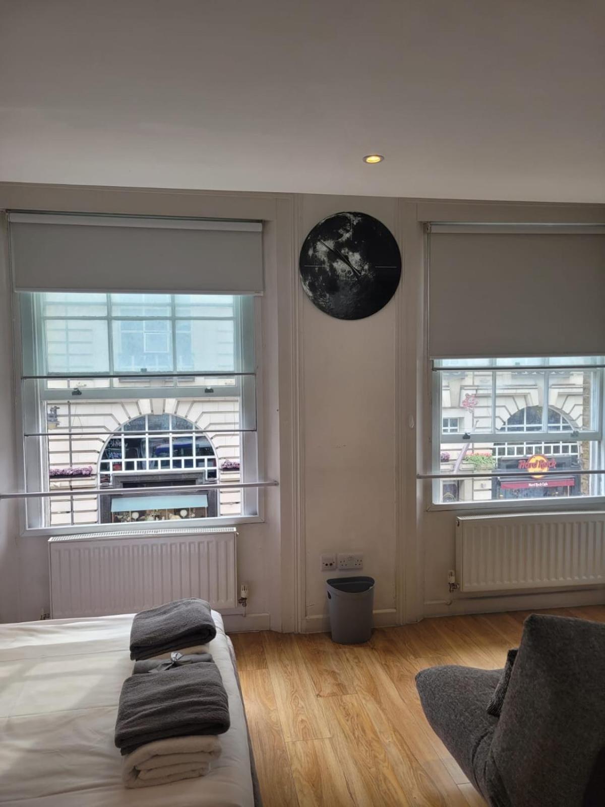 Appartement 3 Bedroom In Central Sleep 10 Hy2 *
