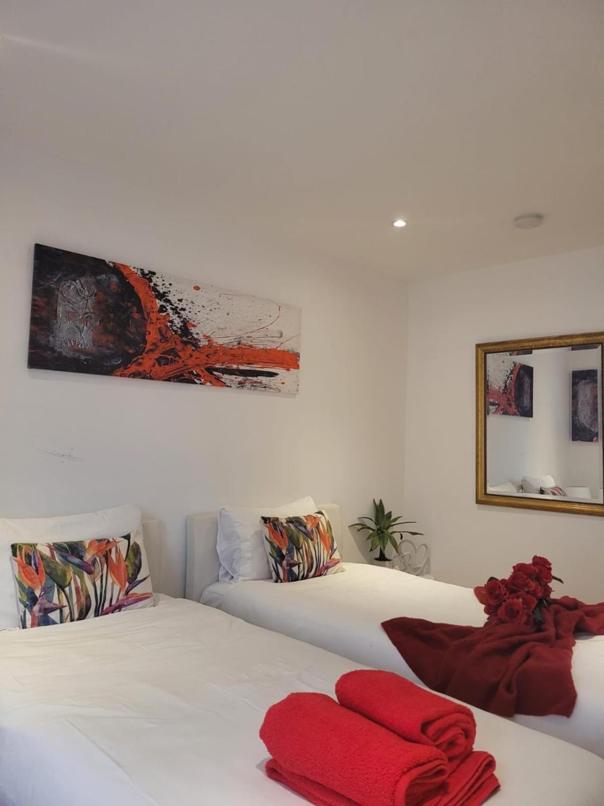 Appartement 3 Bedroom In Central Sleep 10 Hy2 *