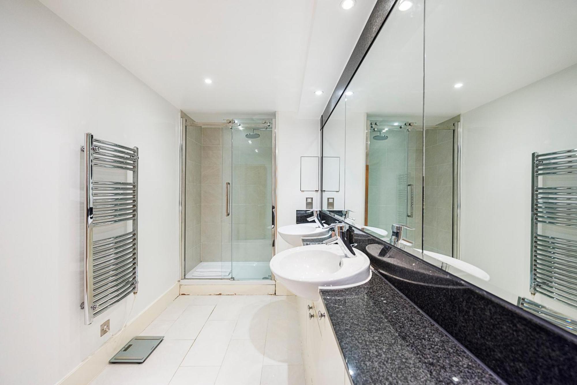 Welcomestay Vauxhall St Georges Wharf 2 Bedroom * Londres