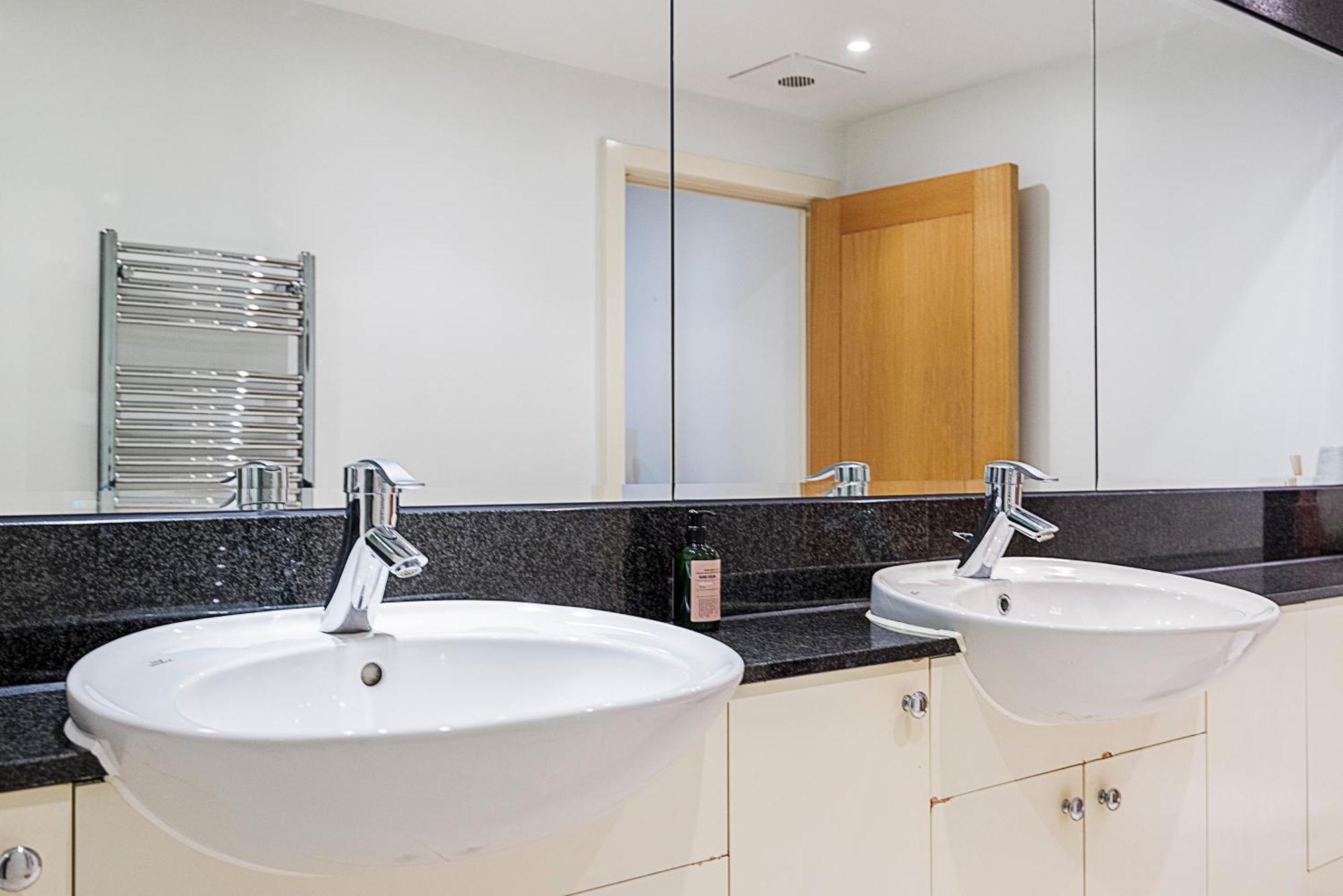 Welcomestay Vauxhall St Georges Wharf 2 Bedroom Appartement Londres