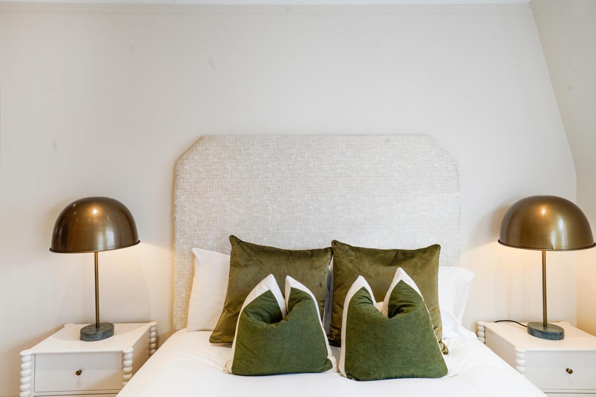 Spacious And Modern 4 Beds In Kensington Apartamento *