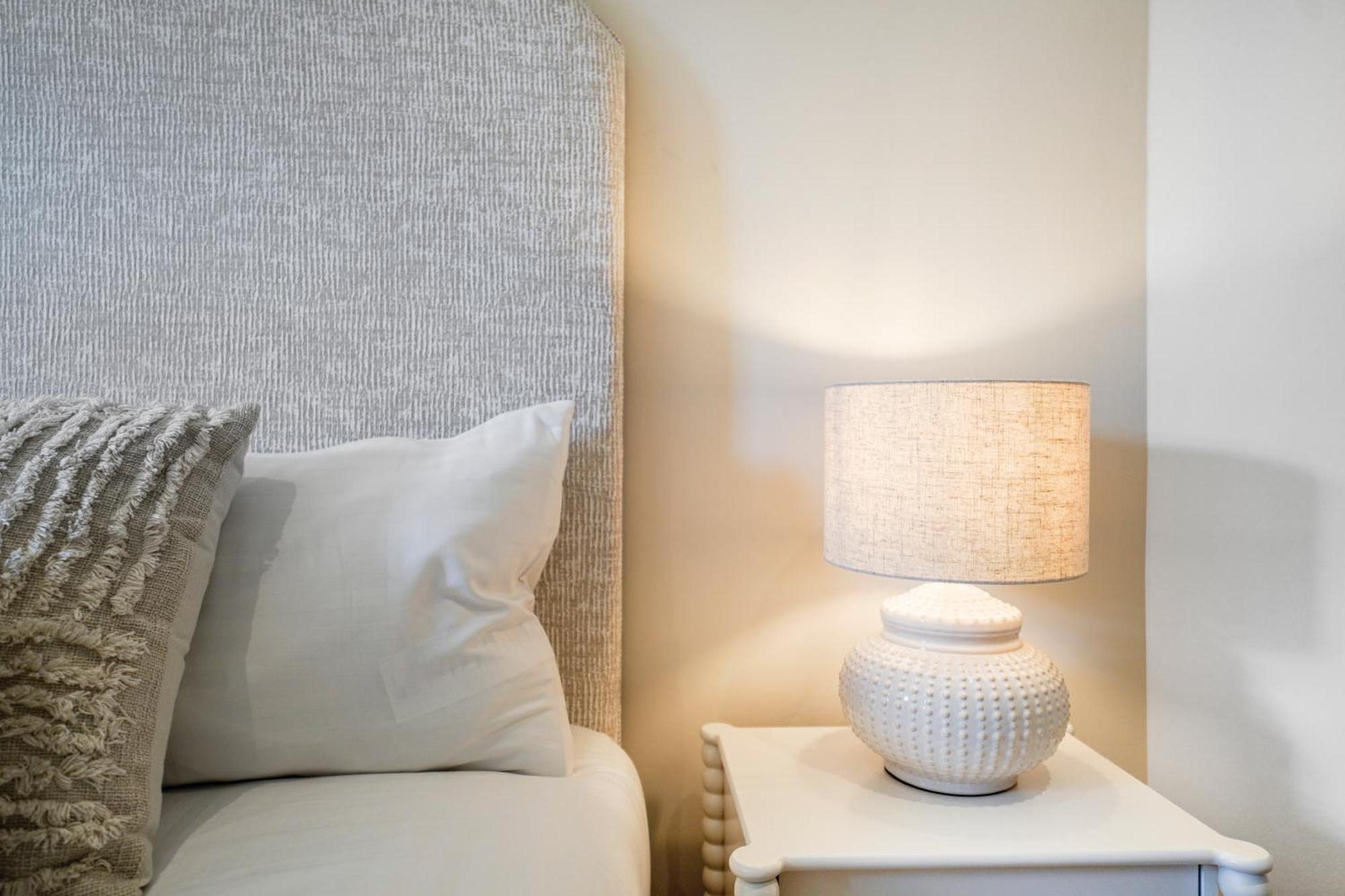 Spacious And Modern 4 Beds In Kensington Apartment *