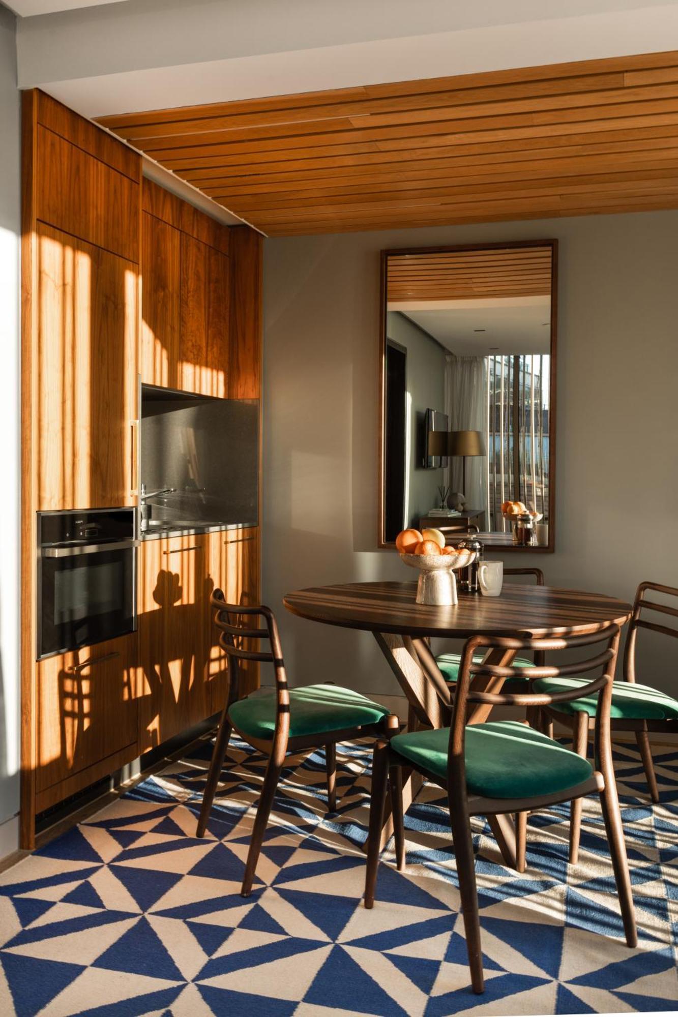 Apart-hotel Native Bankside 4*