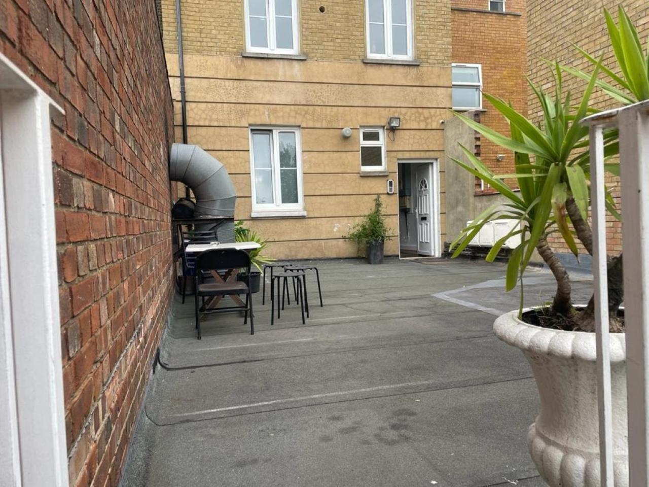 Appartement Flat Without Kitchen At Kentish Town *