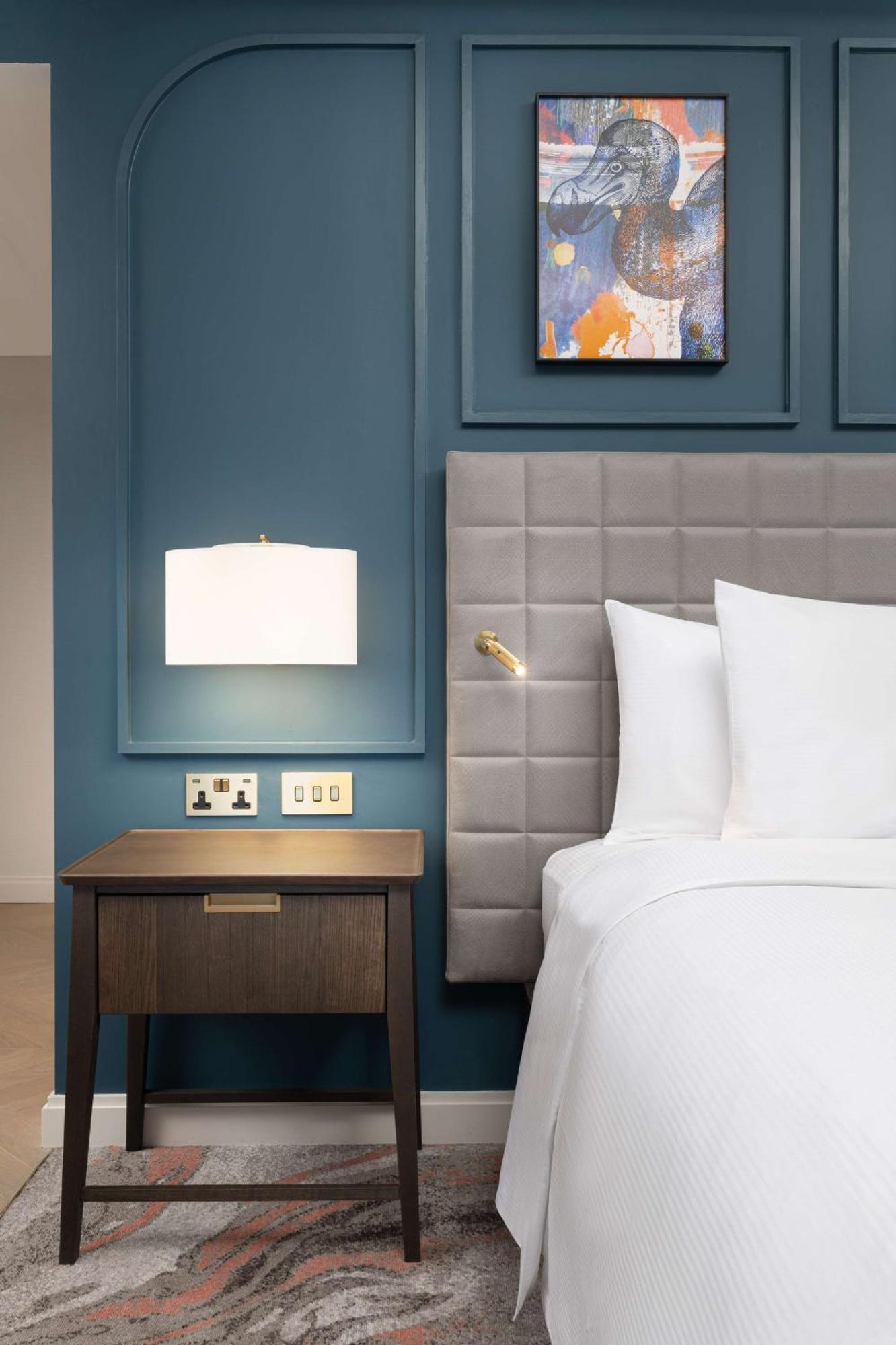 Hotel Lost St Pauls London, Curio Collection By Hilton