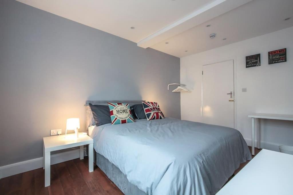 Сasa de vacaciones Large Modern Spacious House 6 Bedrooms 5 Bathrooms *