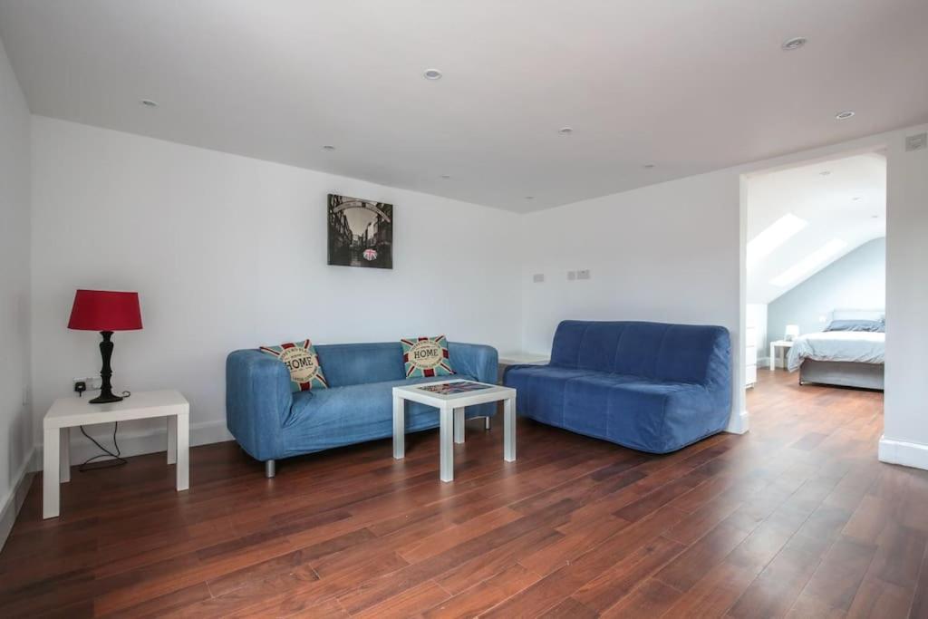 Large Modern Spacious House 6 Bedrooms 5 Bathrooms Сasa de vacaciones